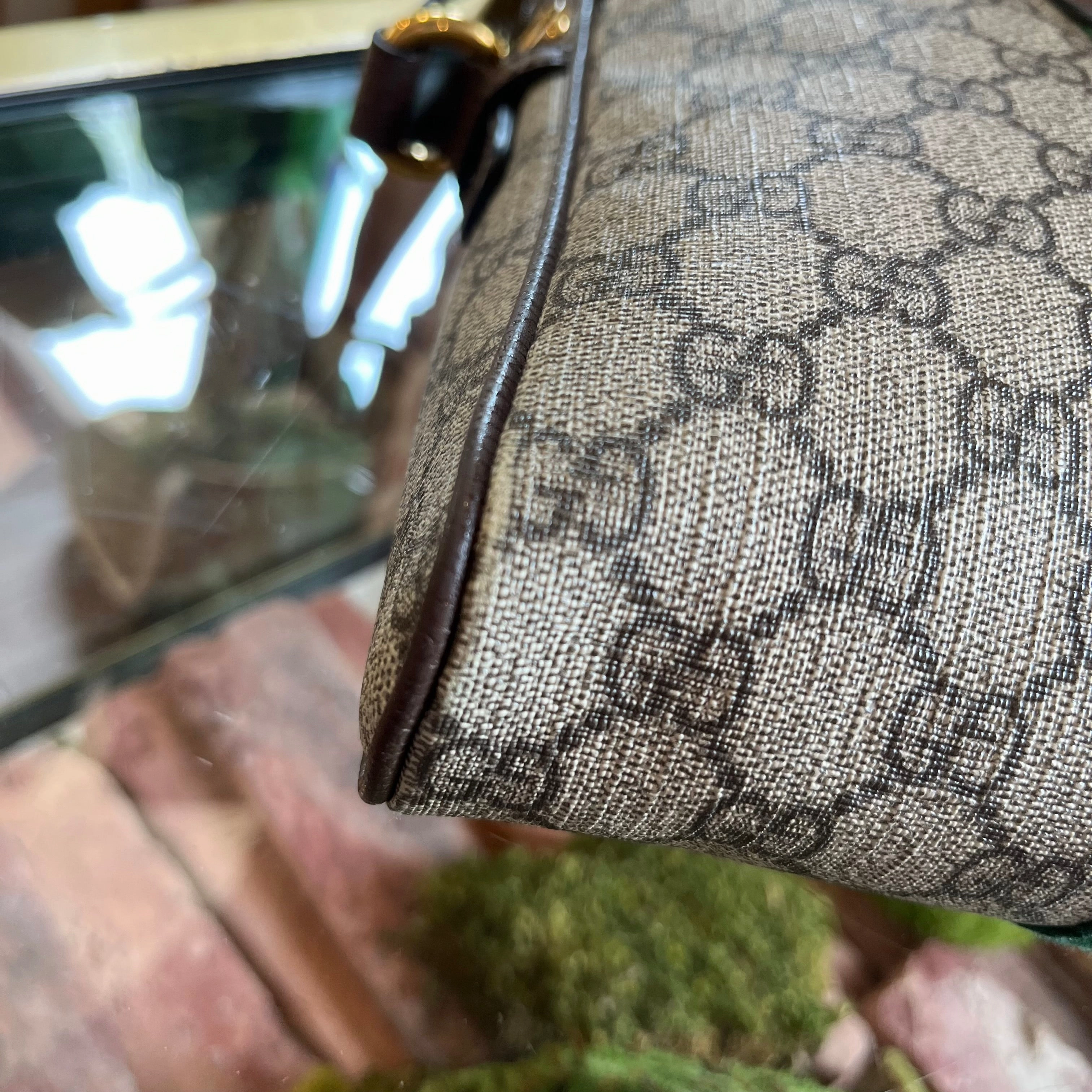 GUCCI GG Supreme Monogram Web Small Ophidia Messenger Bag Brown