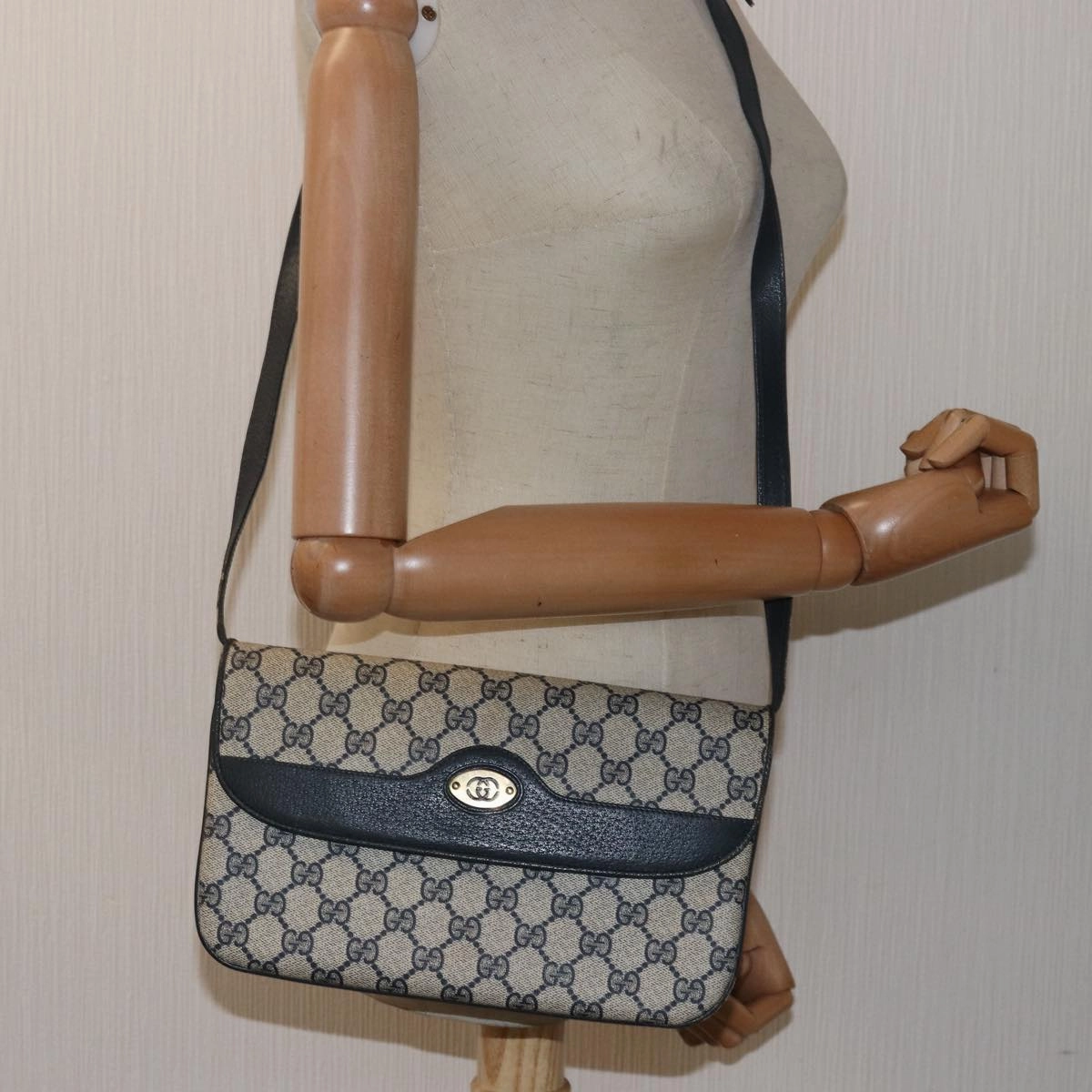GUCCI GG Supreme Shoulder Bag PVC Leather Navy 004 106 0024  ar11976