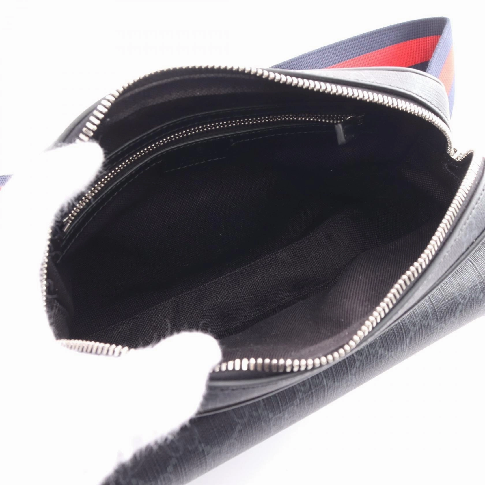 Gucci GG Supreme Small Crossbody Bag Black/Grey