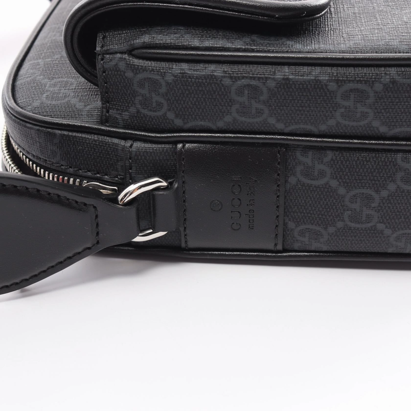 Gucci GG Supreme Small Crossbody Bag Black/Grey