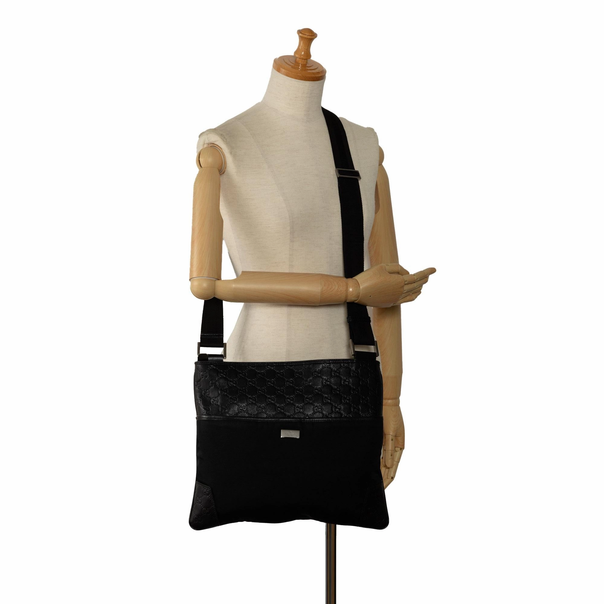 Gucci Guccissima Nylon Crossbody (SHG-MY6YZn)