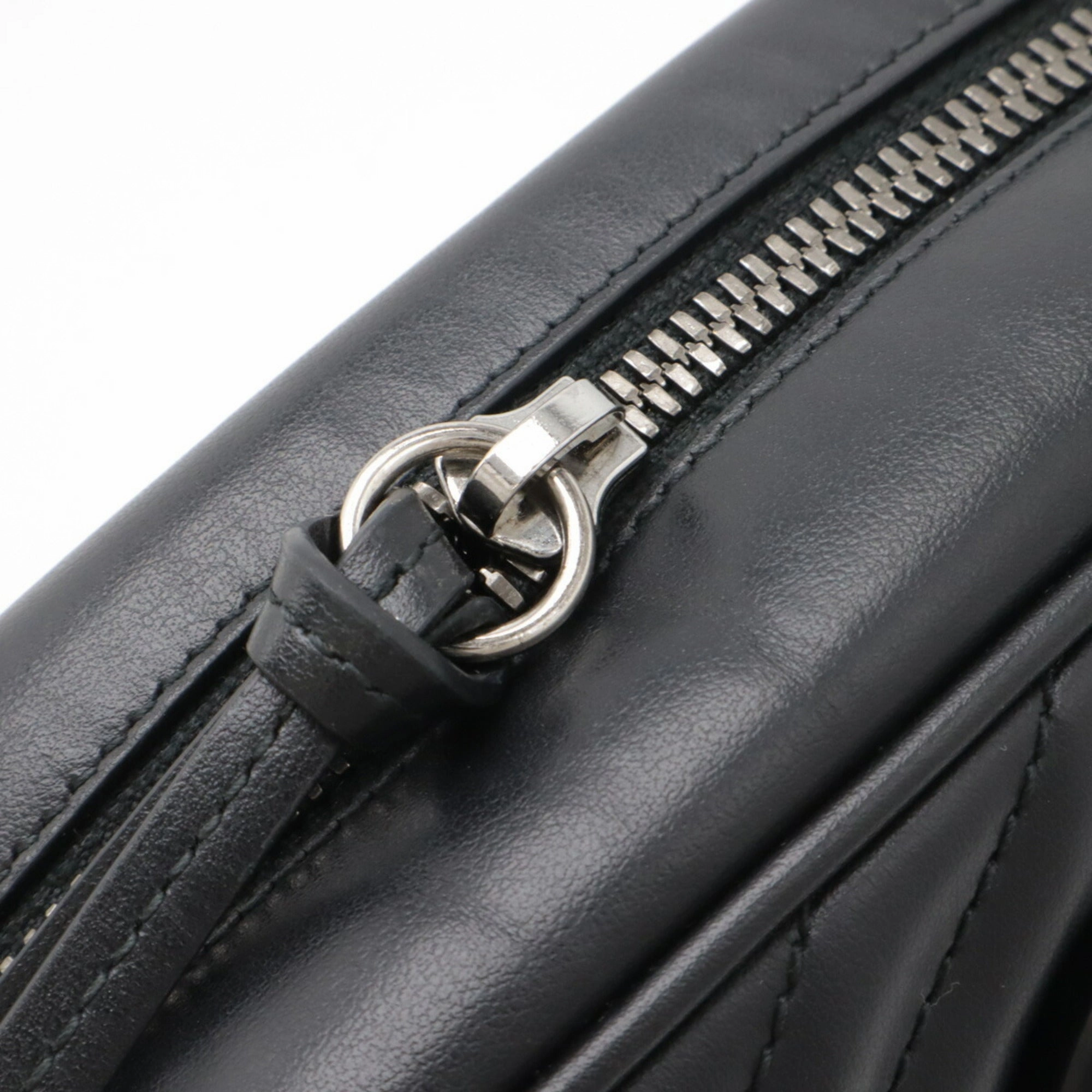 Gucci  Leather Pochette Shoulder Bag (Pre-Owned)