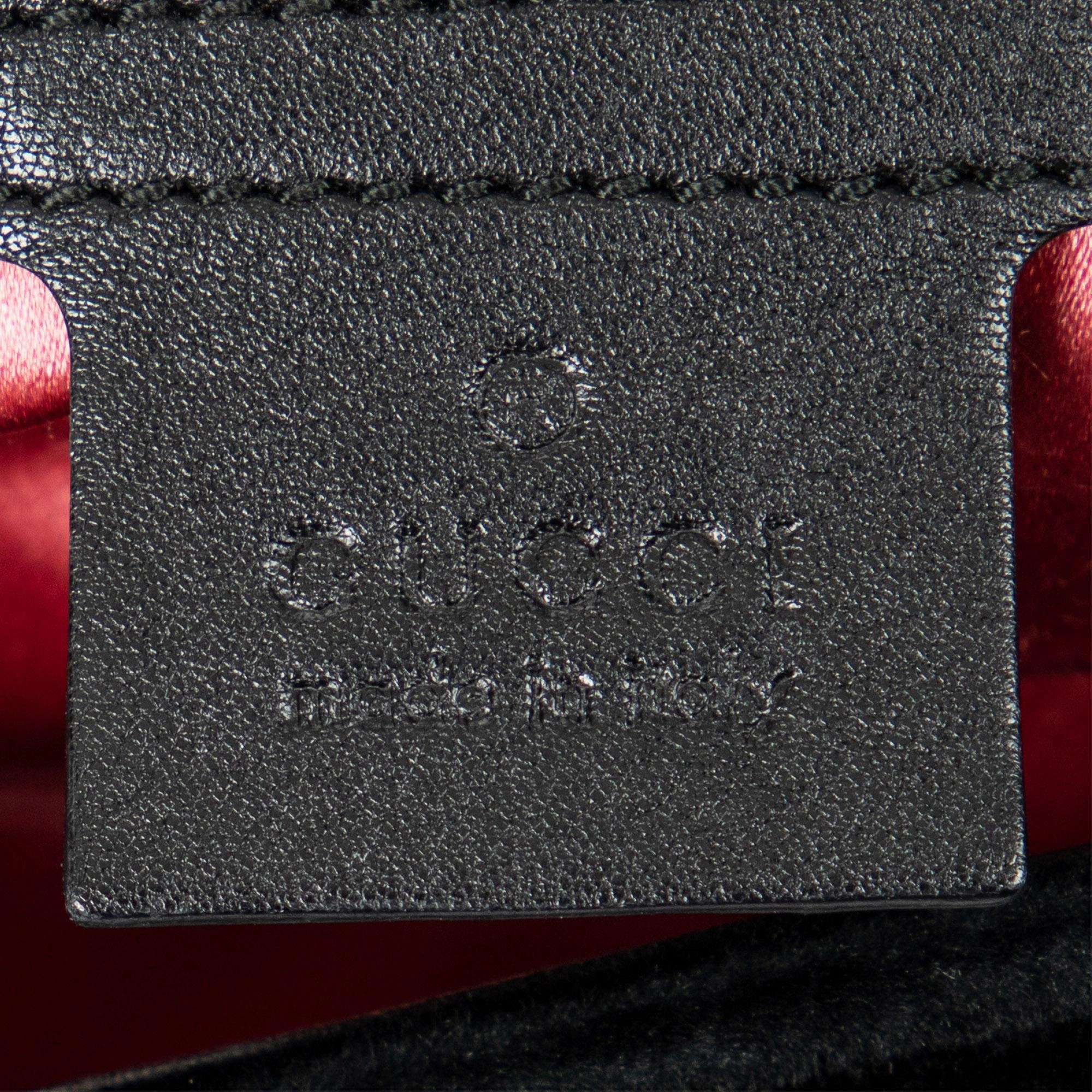 Gucci Medium GG Marmont Embroidered Matelasse Velvet Crossbody (SHG-0BOHzd)