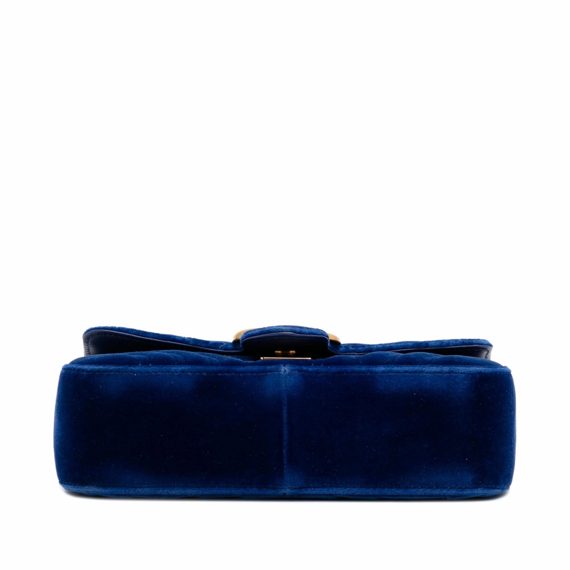 Gucci Mini GG Marmont Matelasse Velvet Crossbody (SHG-pu0QJn)