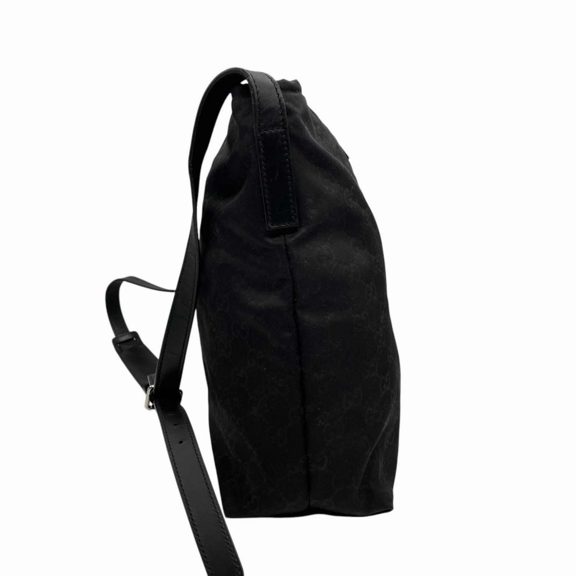 Gucci Nylon Leather Shoulder Bag (Pre-Owned)