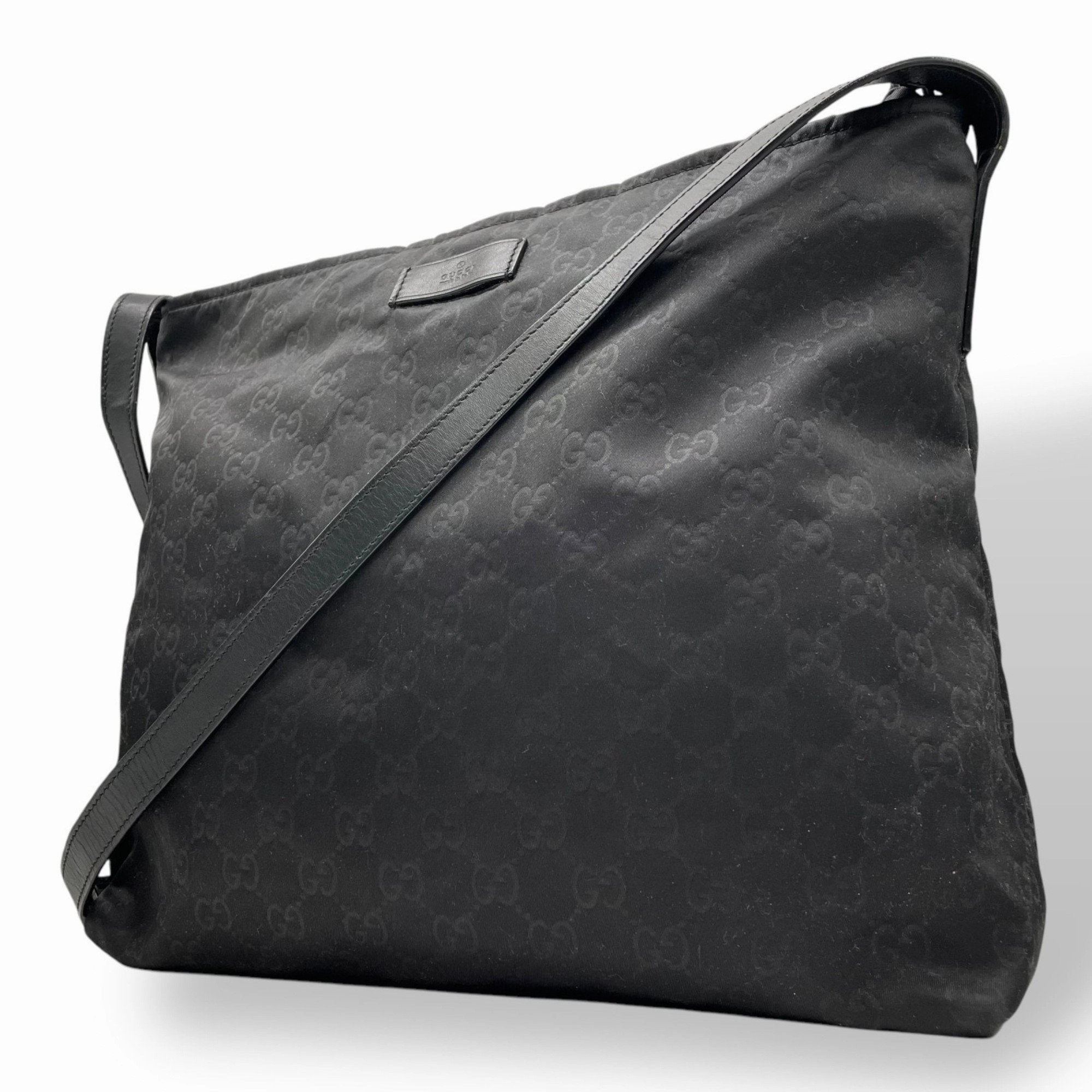 Gucci Nylon Leather Shoulder Bag (Pre-Owned)