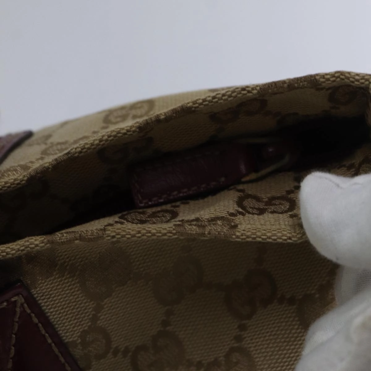 Gucci Sherry  Canvas Shoulder Bag ()