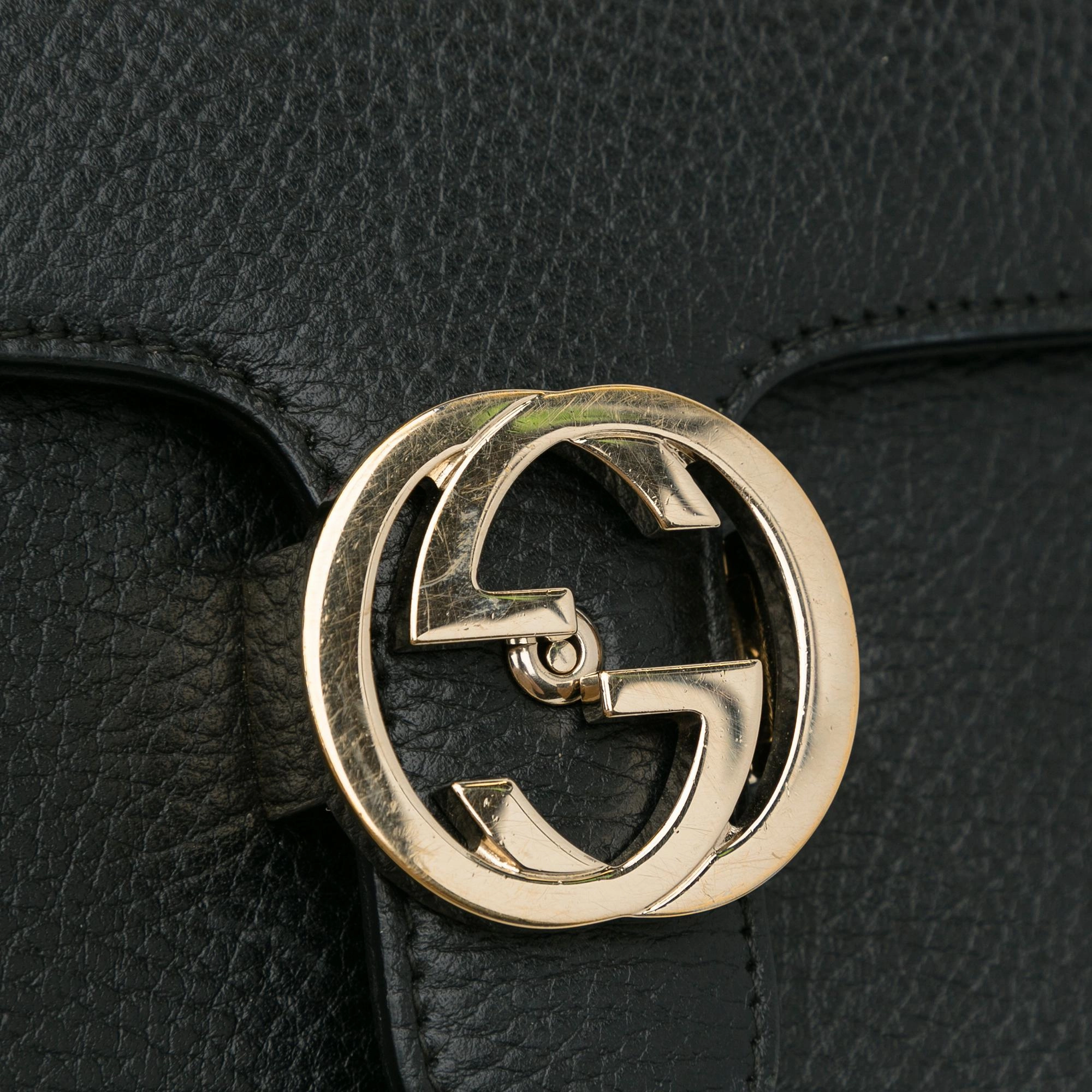 Gucci Small Dollar Interlocking G Crossbody (SHG-OTArpR)