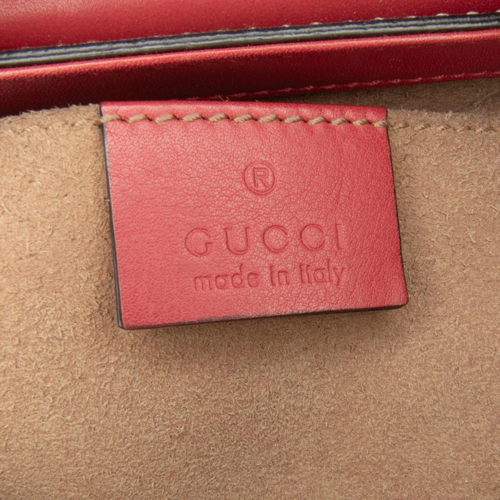 Gucci Small GG Supreme Padlock Crossbody Bag (SHG-UWsLXV)