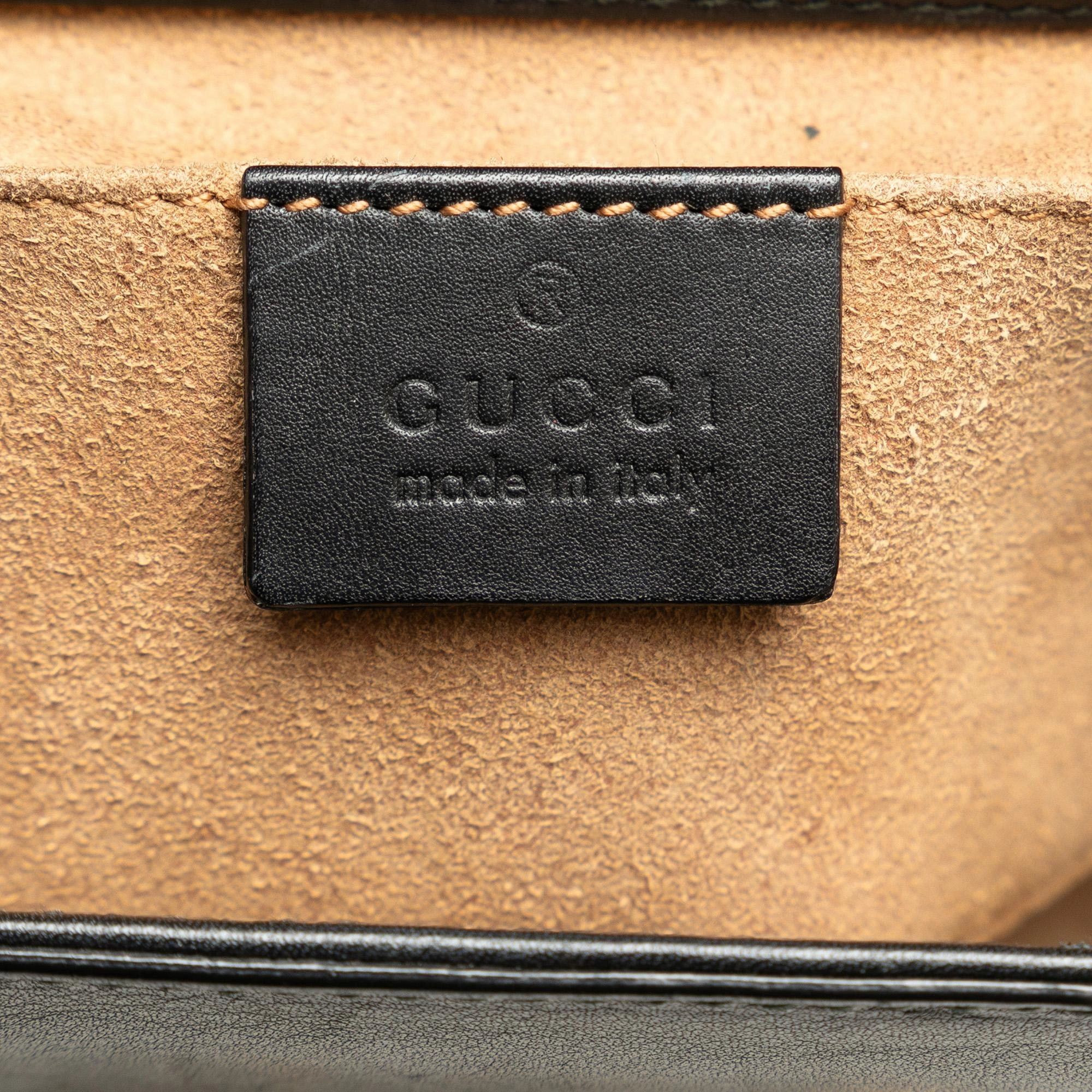 Gucci Small Leather Padlock Crossbody Bag (SHG-QBobEP)