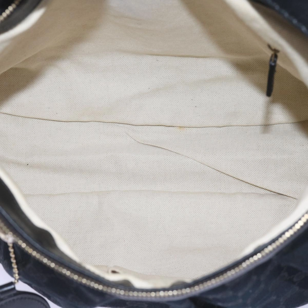 Gucci Sukey  Canvas Shoulder Bag ()