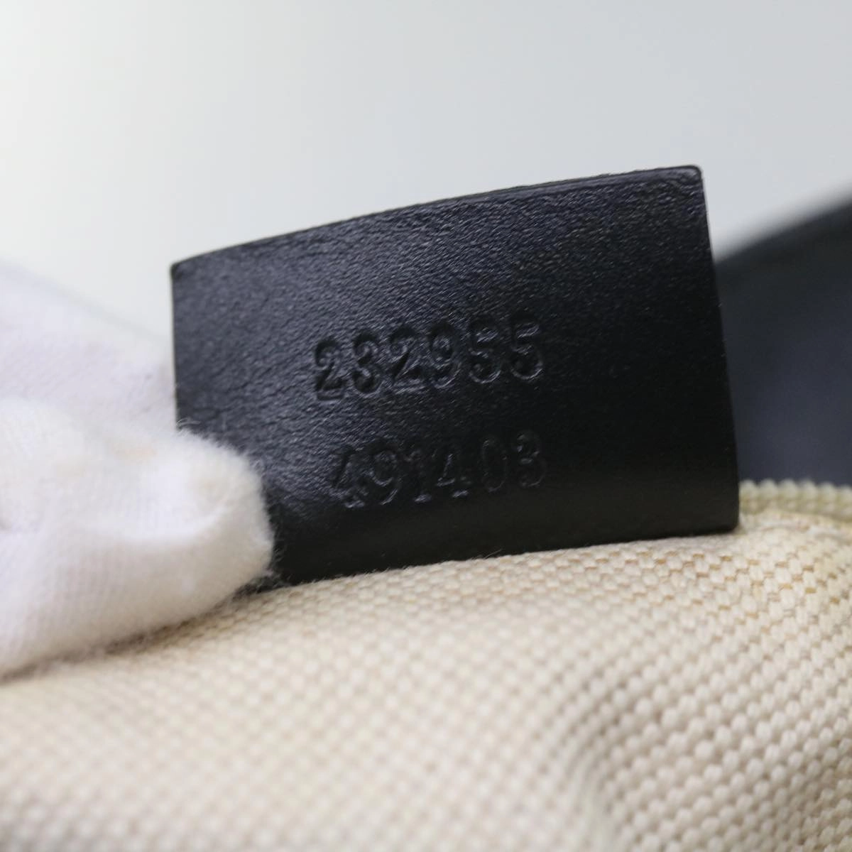 Gucci Sukey  Canvas Shoulder Bag ()