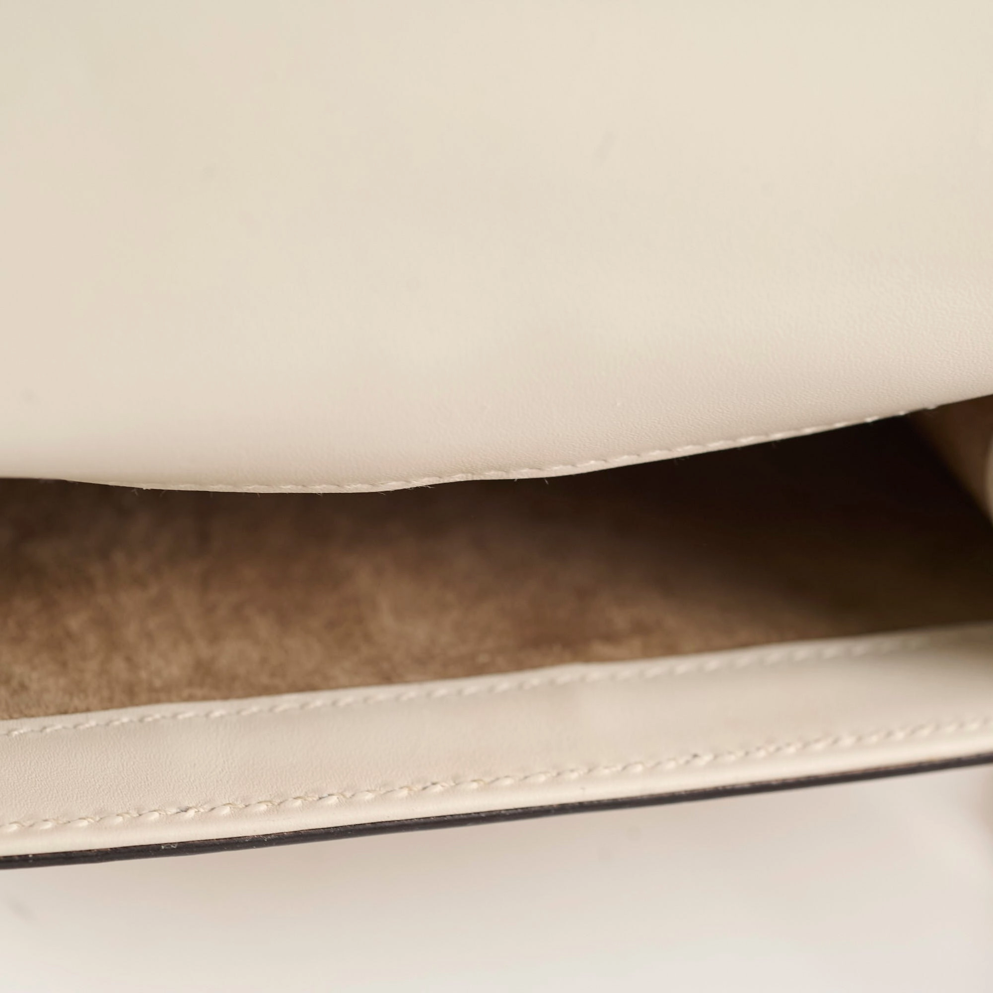 Gucci Sylvie Small Chain Bag White/Ivory