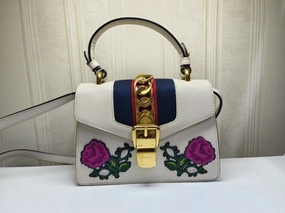 Gucci Sylvie White Floral Embroidered Leather Shoulder Bag Medium