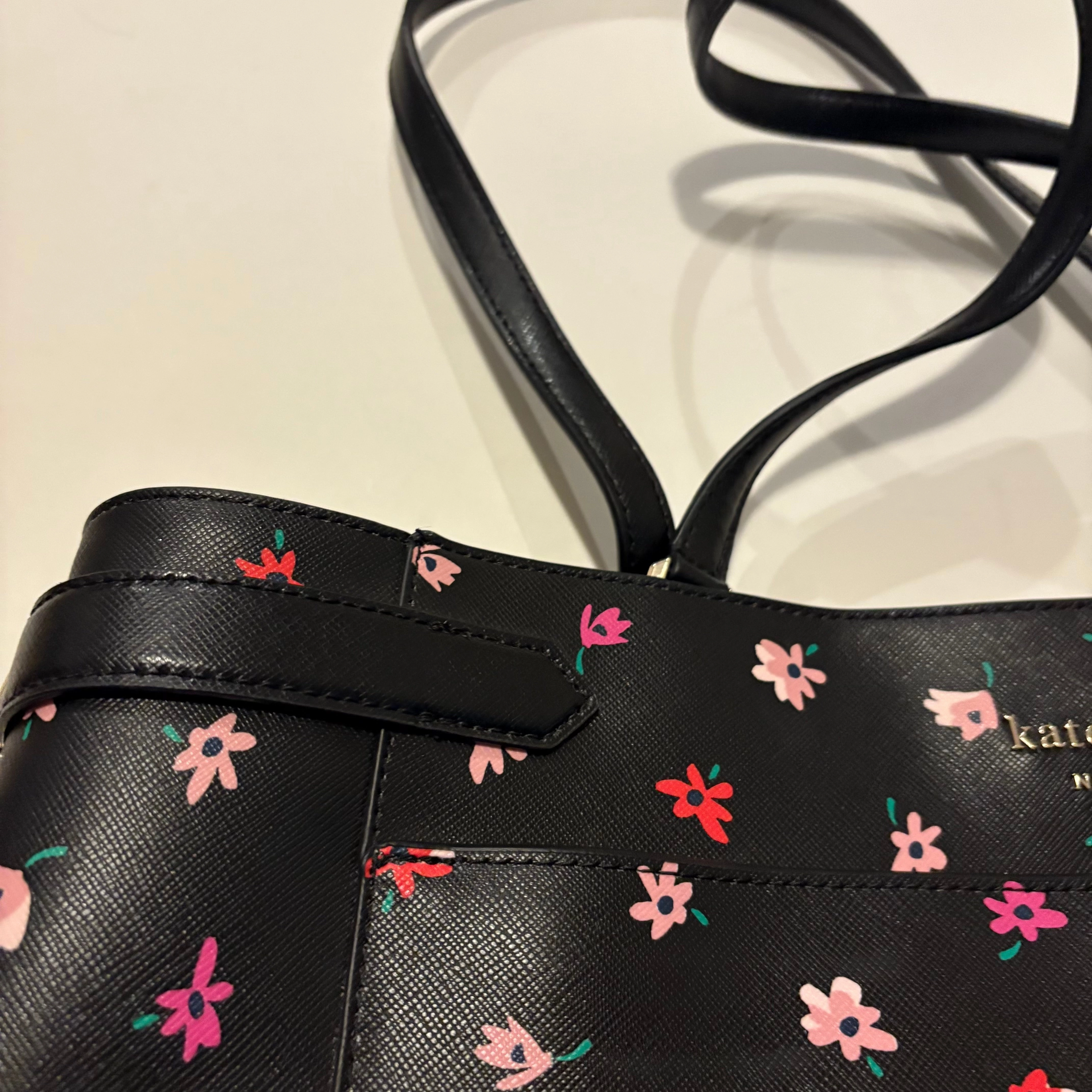 Handbag Designer By Kate Spade, Size: Large