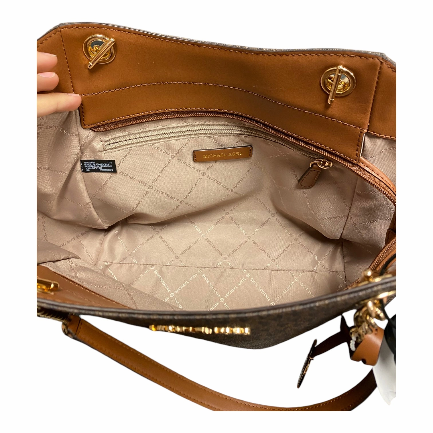 Handbag Designer By Michael Kors, Size: Medium