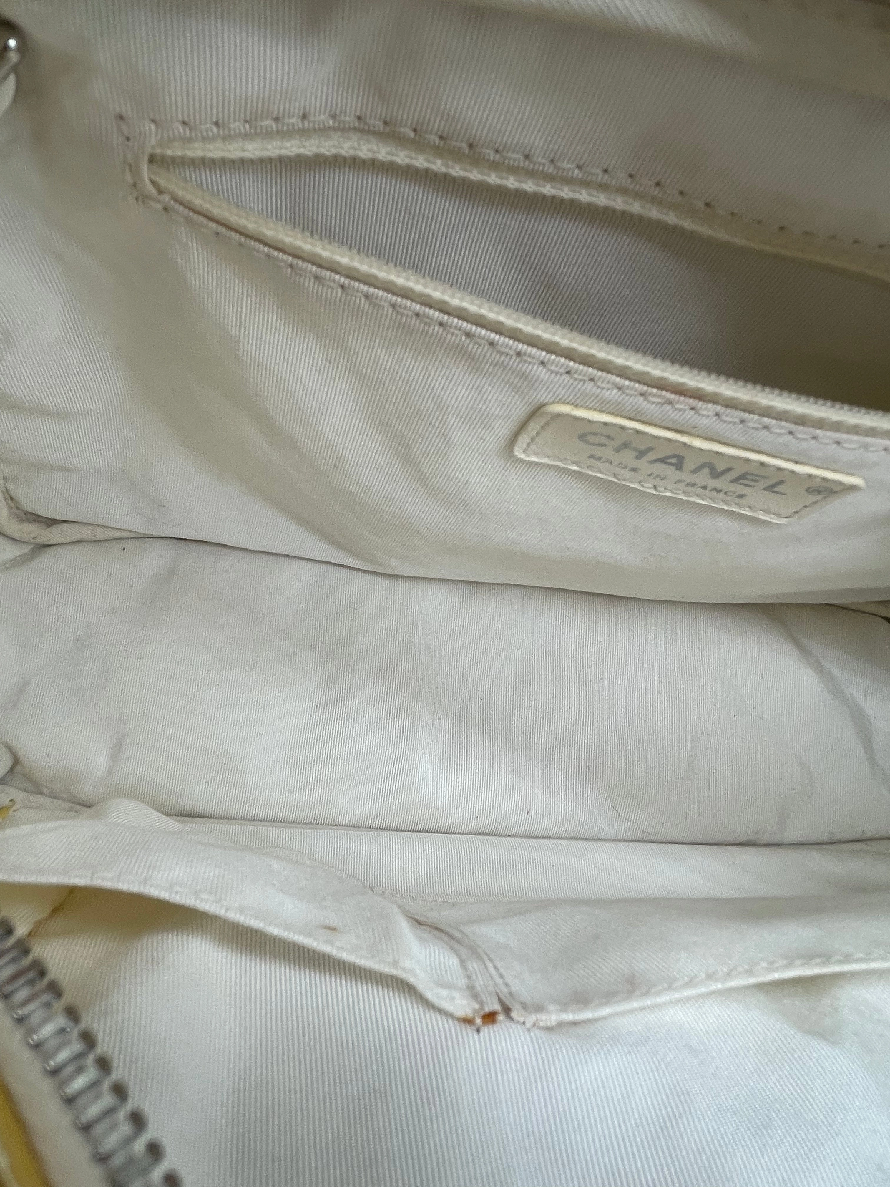 Handbag Luxury Designer By Chanel, Size: Medium