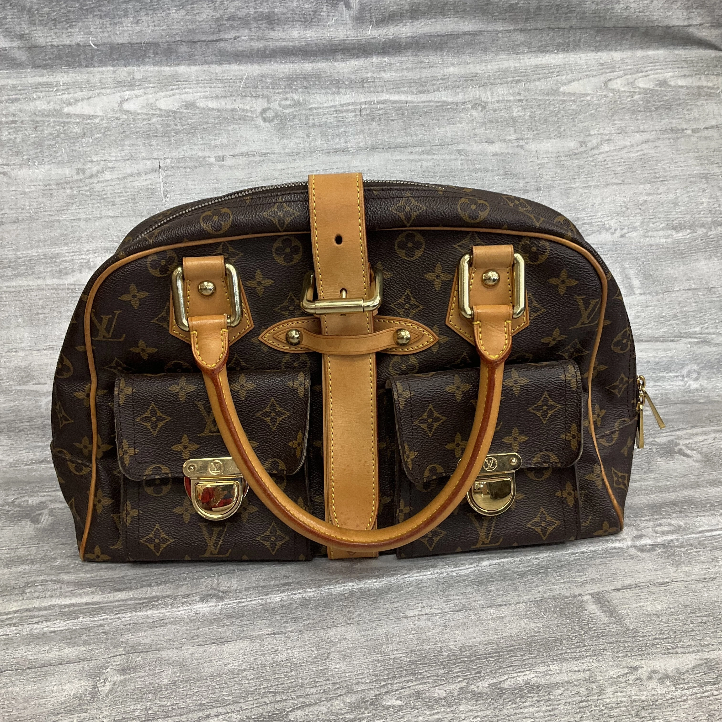 Handbag Luxury Designer By Louis Vuitton  Size: Large