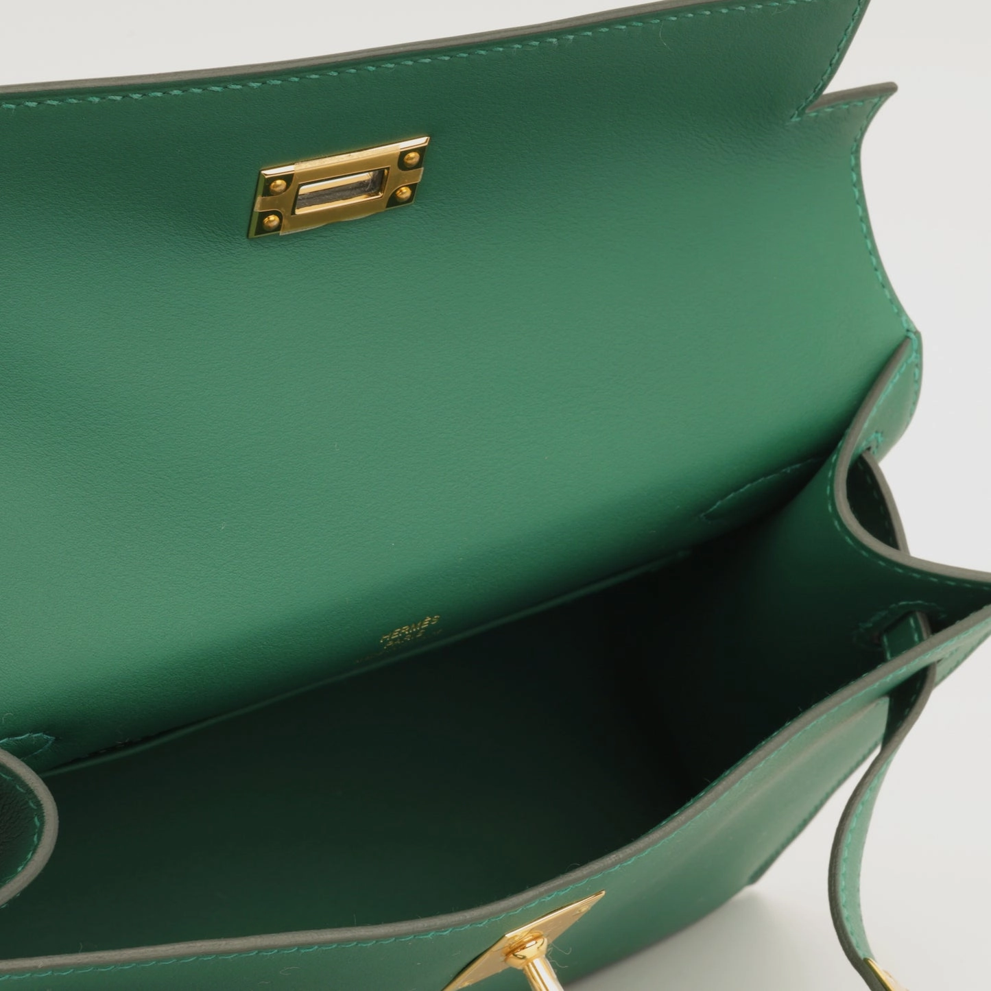 Herms Kelly Pochette - Vert Moyen Swift GHW - Brand New - 2025