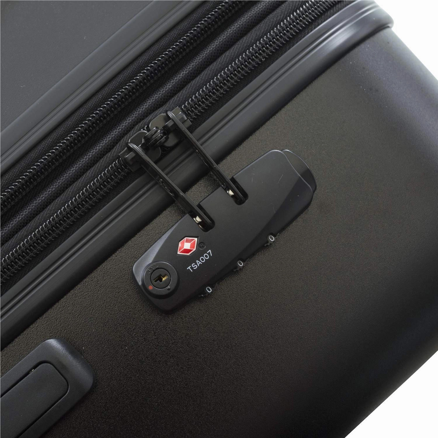 Heys America Oasis 26" Fashion Spinner Luggage With TSA Lock (Black-Gold)