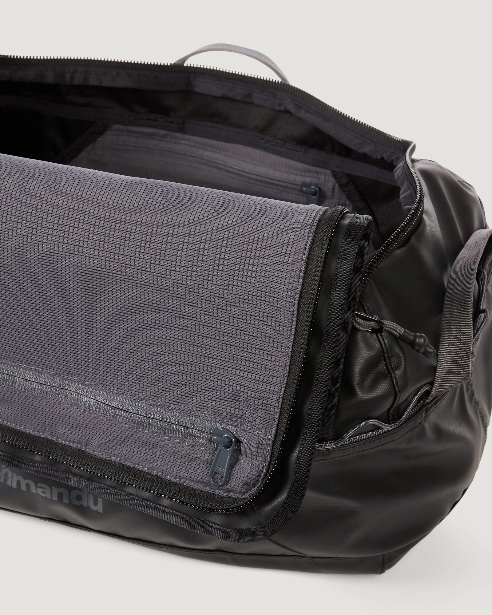 Indus Duffel - 35L - Black