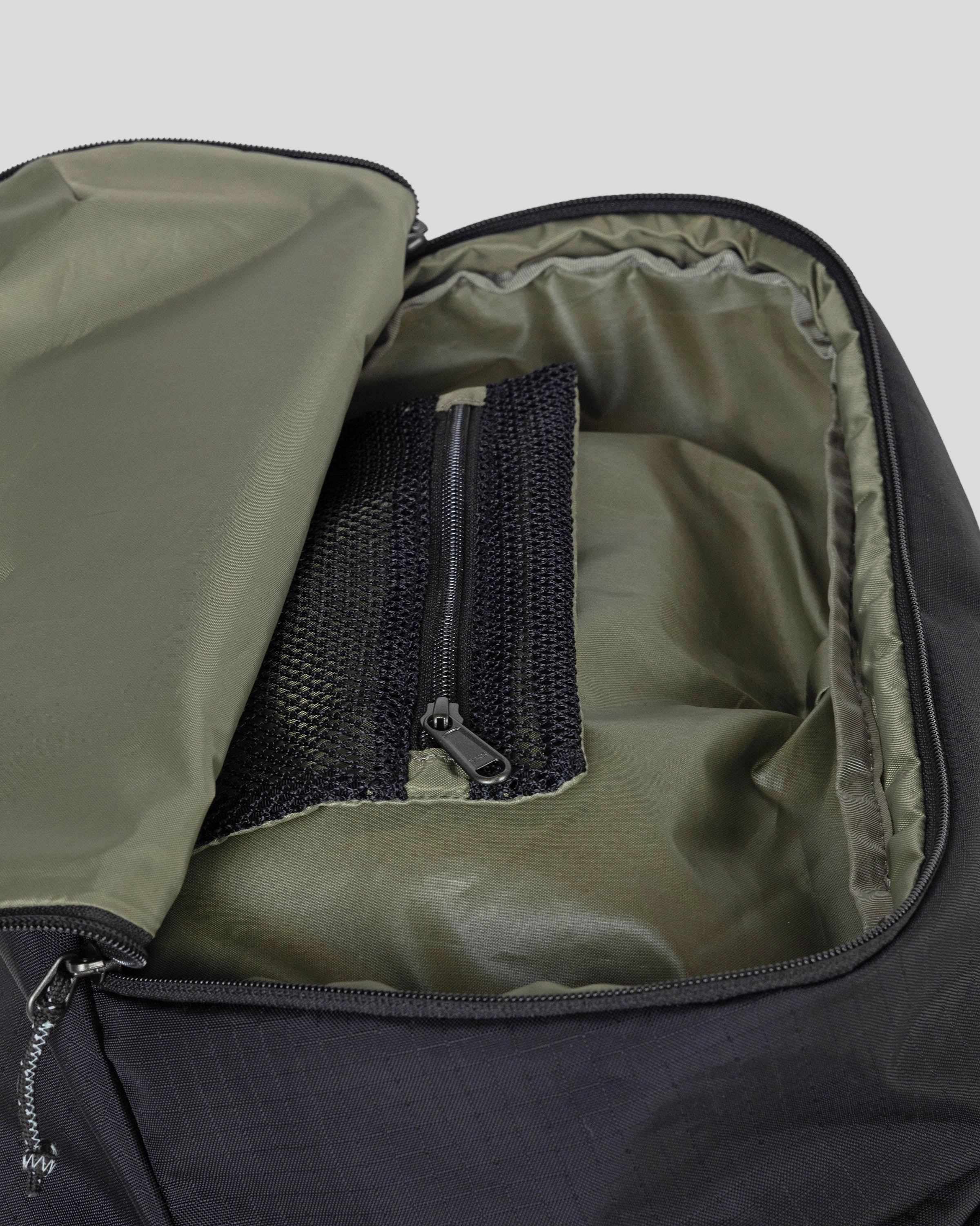 Interloper Pack - 65L - Black Stingray