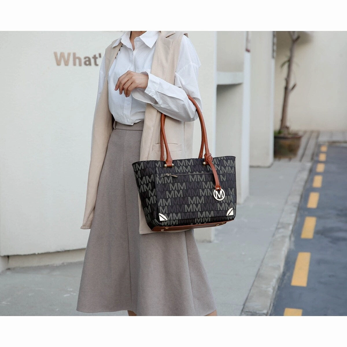 Lady Ii Signature Tote Bag And Set