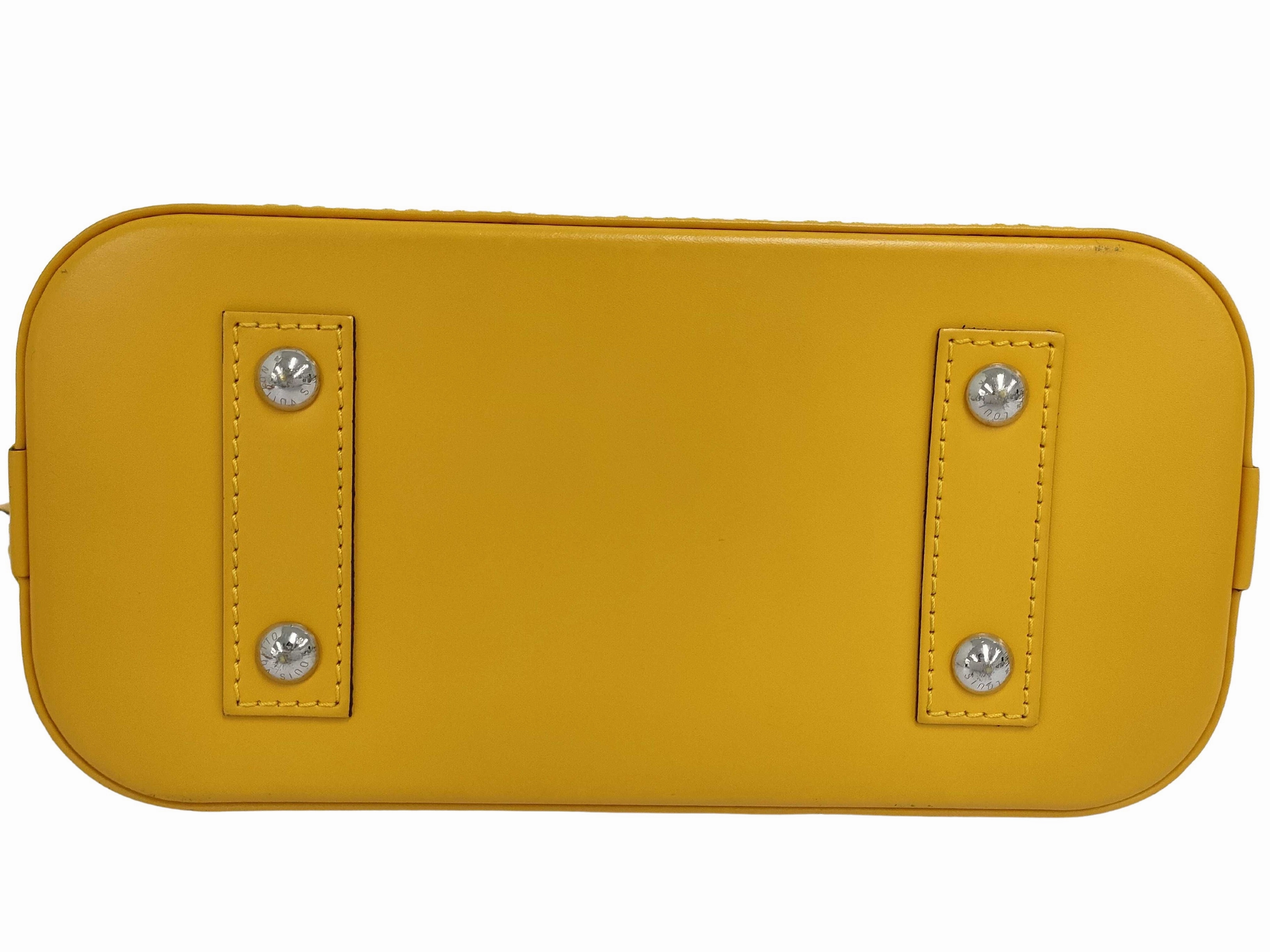 Leather Tote Bag with Shoulder Strap and Padlock