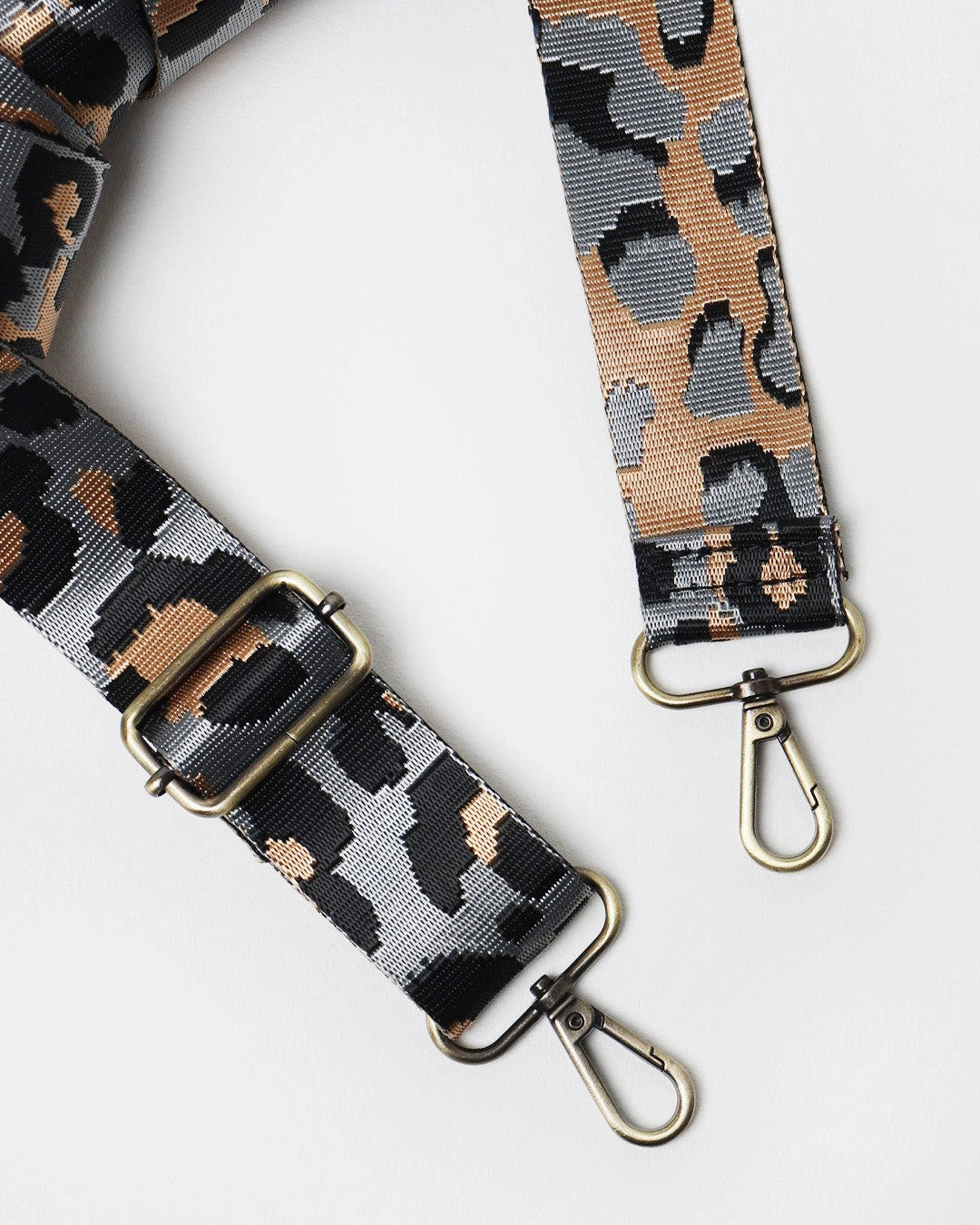 Leopard Strap - Light Grey