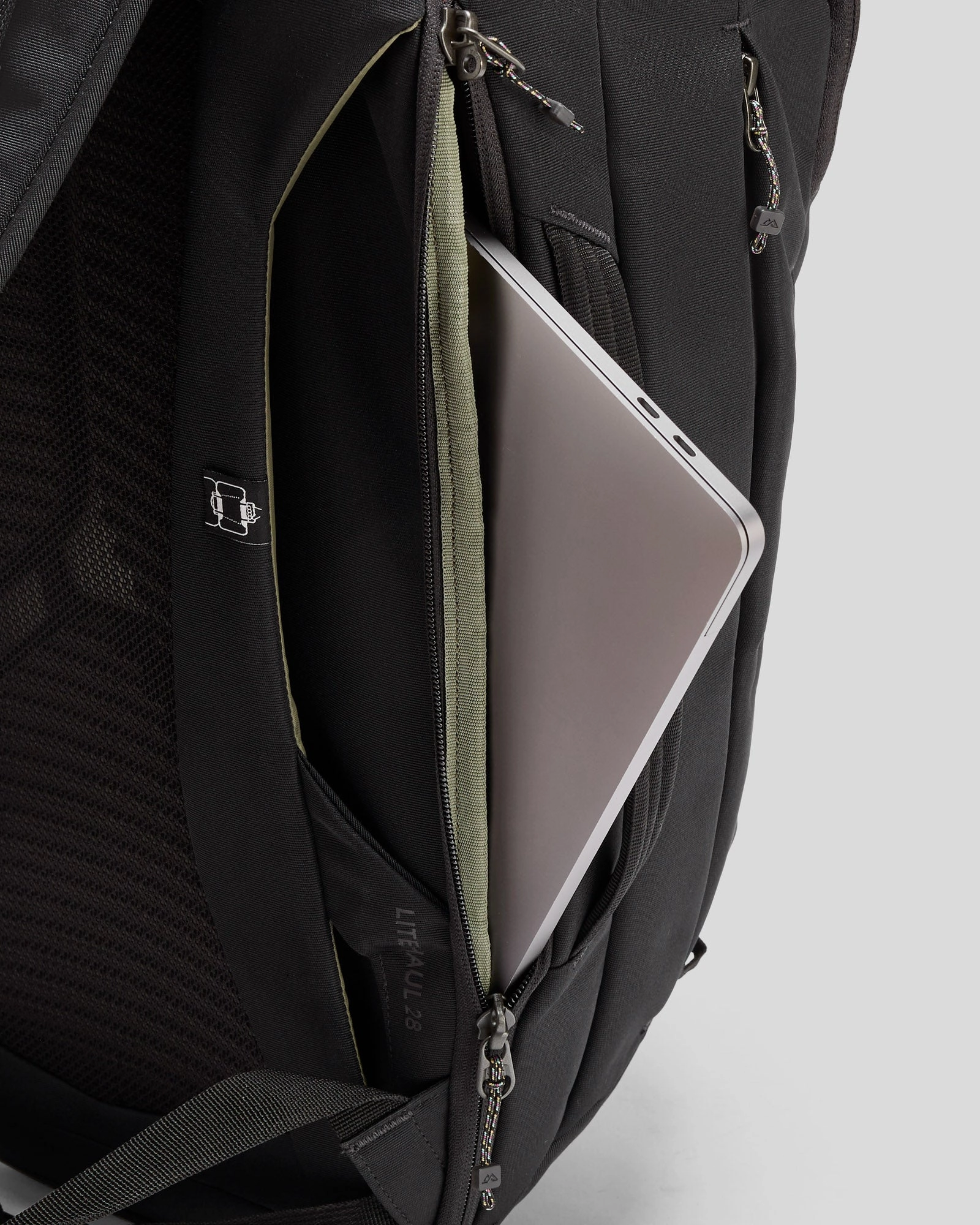 Litehaul Pack v3- 28L - Black Stingray