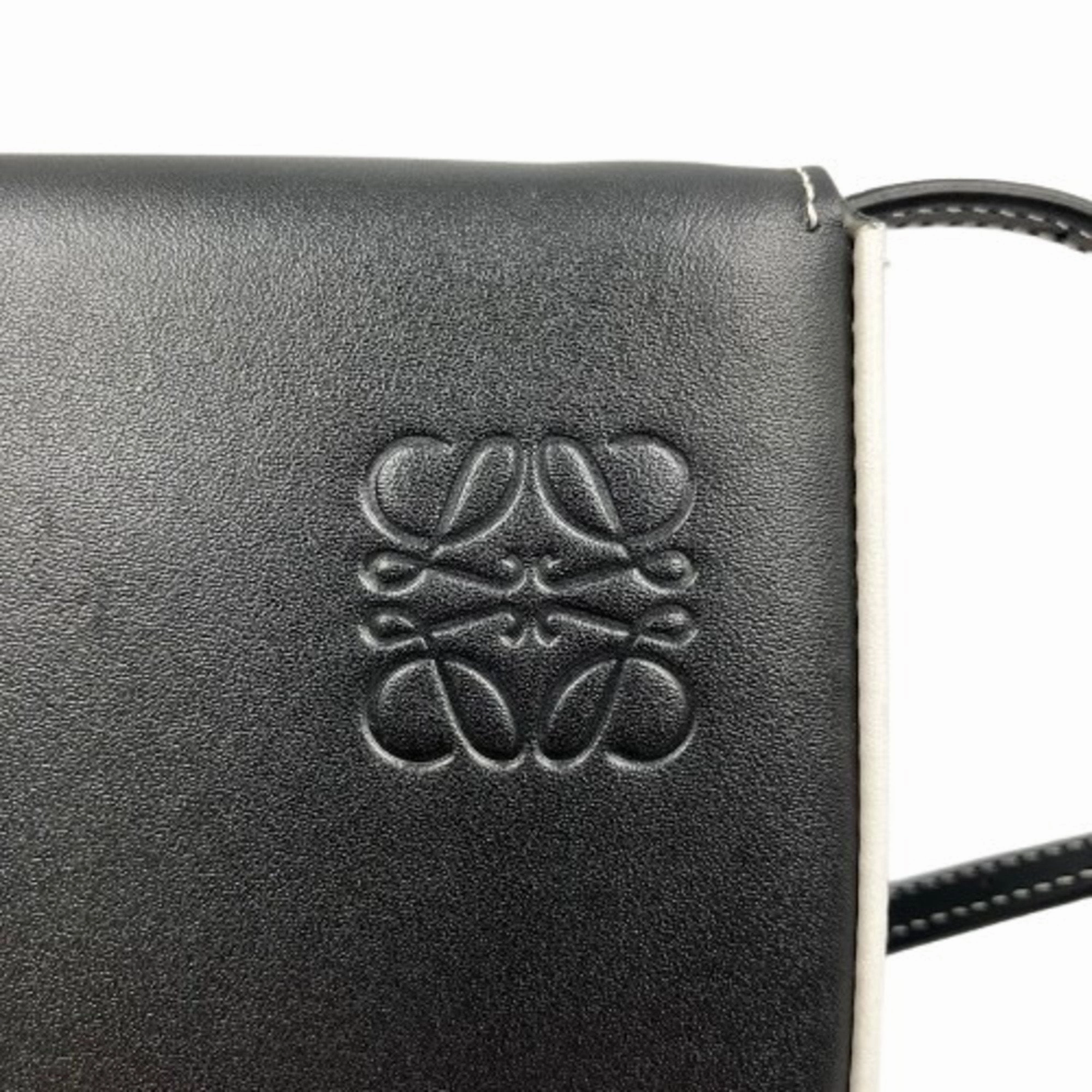 Loewe Leather Shoulder Bag (Pre-Owned)