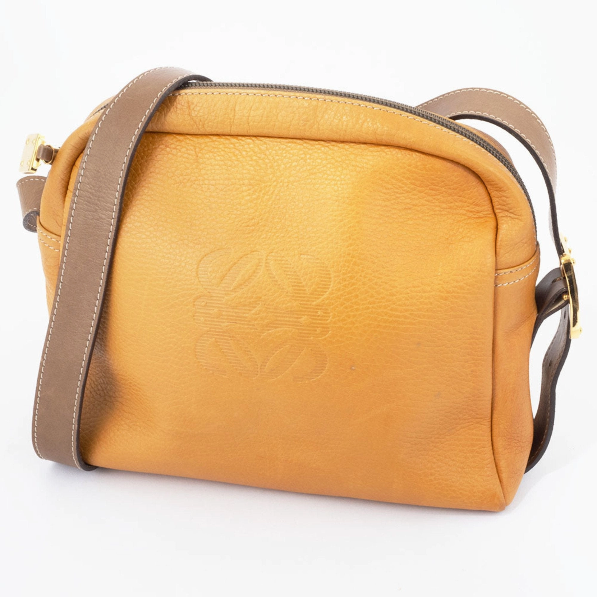 Loewe Leather Shoulder Bag (Pre-Owned)