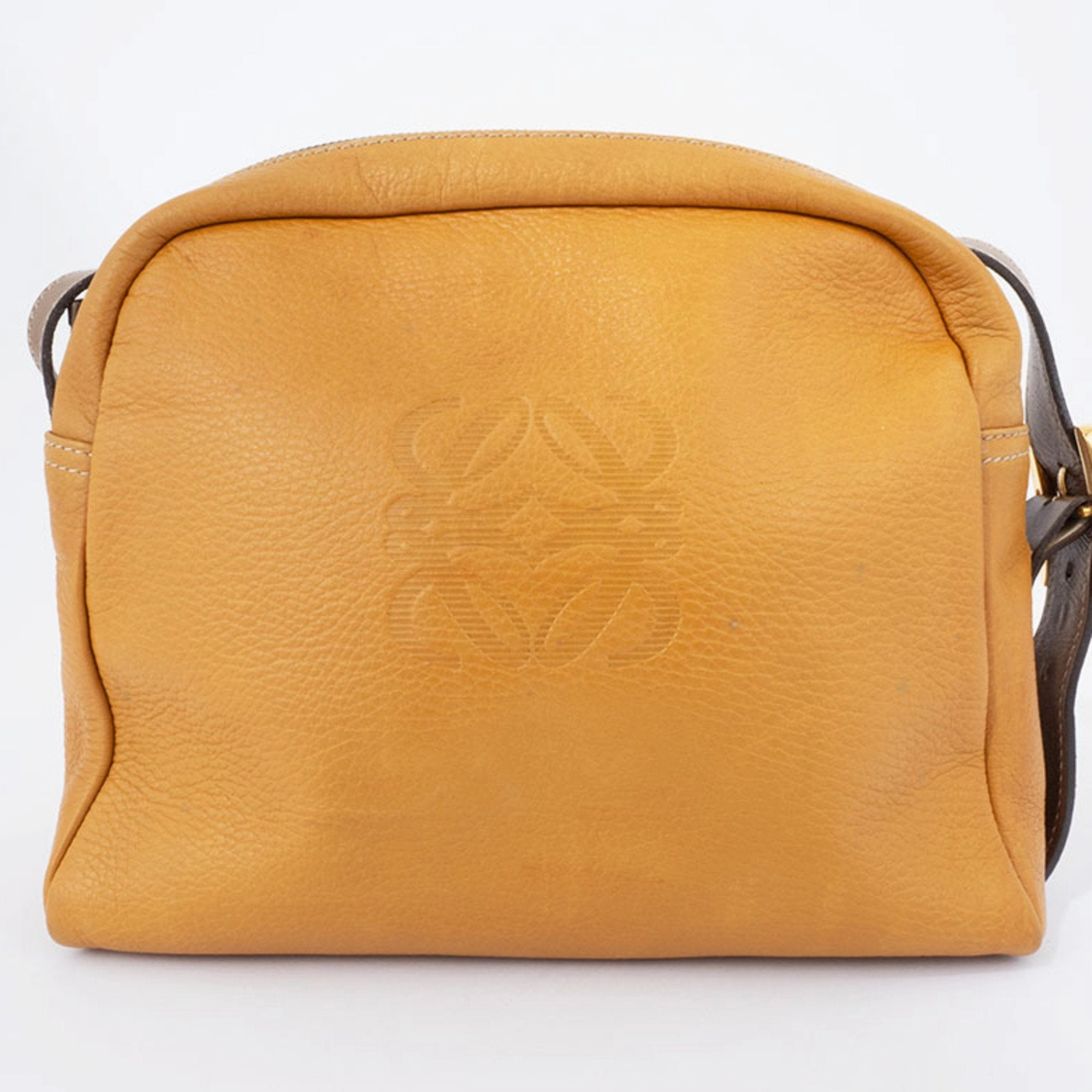 Loewe Leather Shoulder Bag (Pre-Owned)