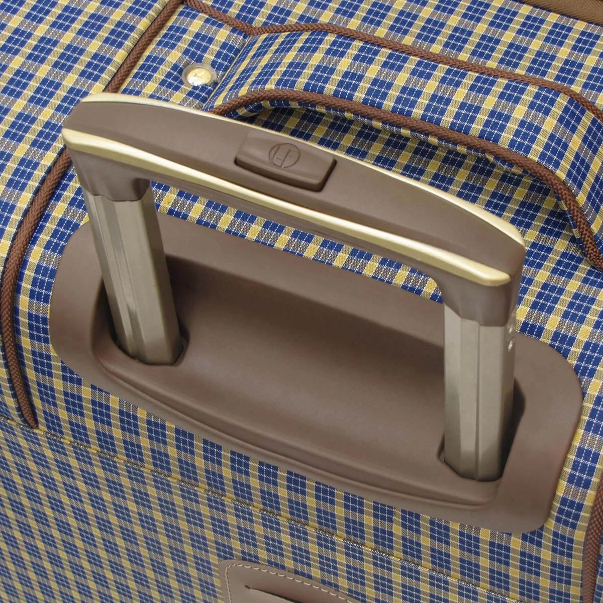 London Fog Kensington 21In Expandable Spinner Carry On