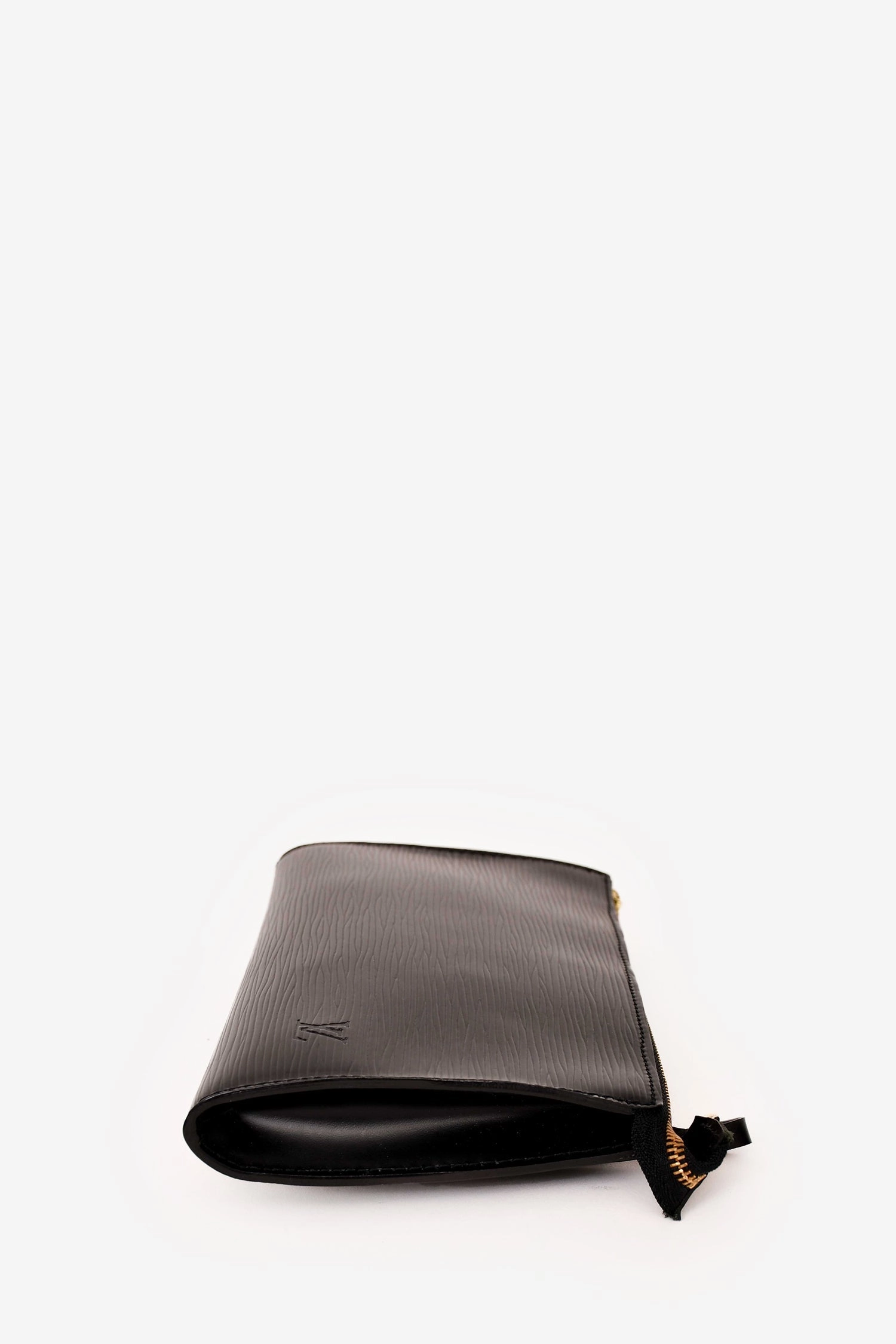 Louis Vuitton 2005 Black Epi Leather Pochette