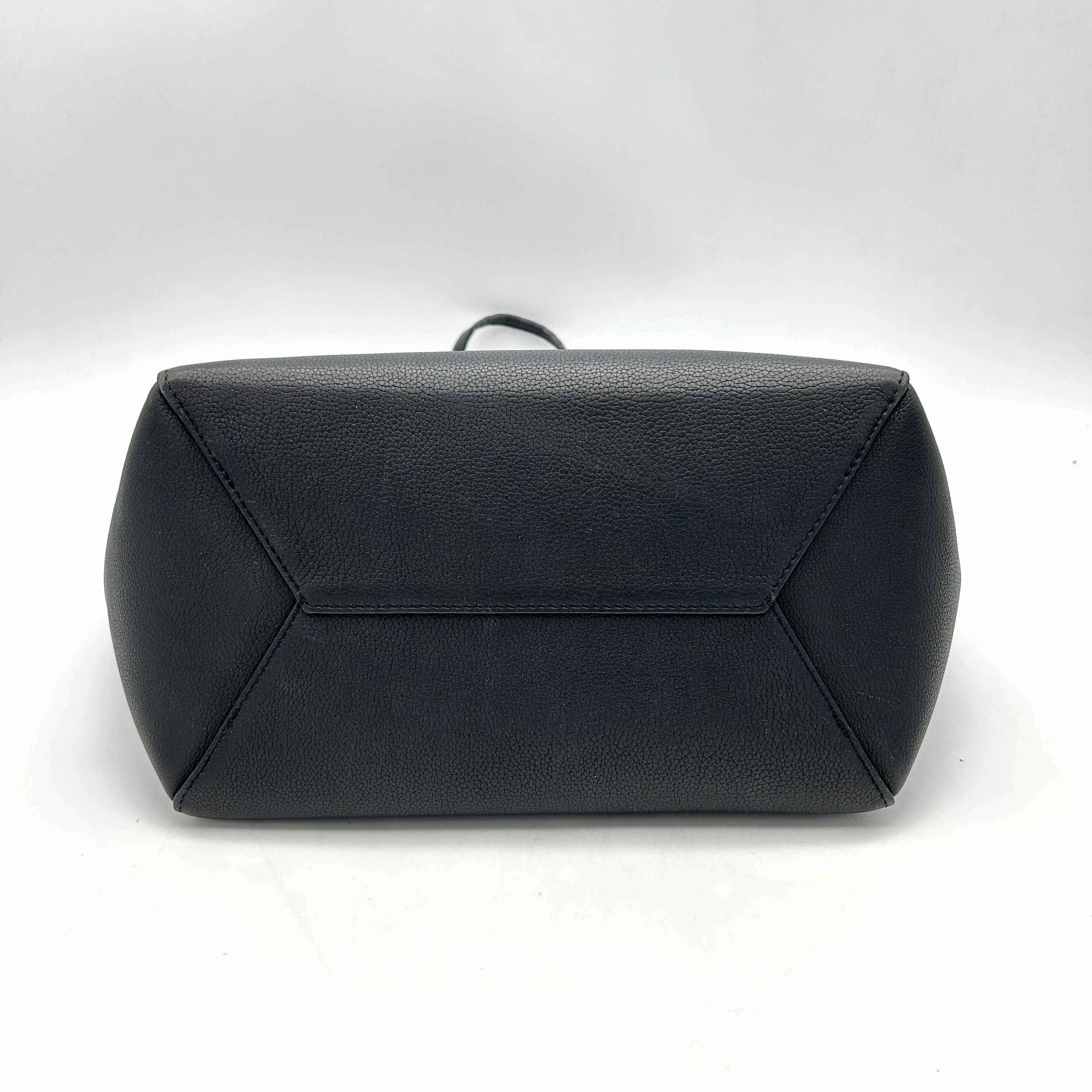 Louis Vuitton | Bags | Louis Vuitton Lock Me Cabas Tote Bag Shoulder Bag Leather Noir LA36917