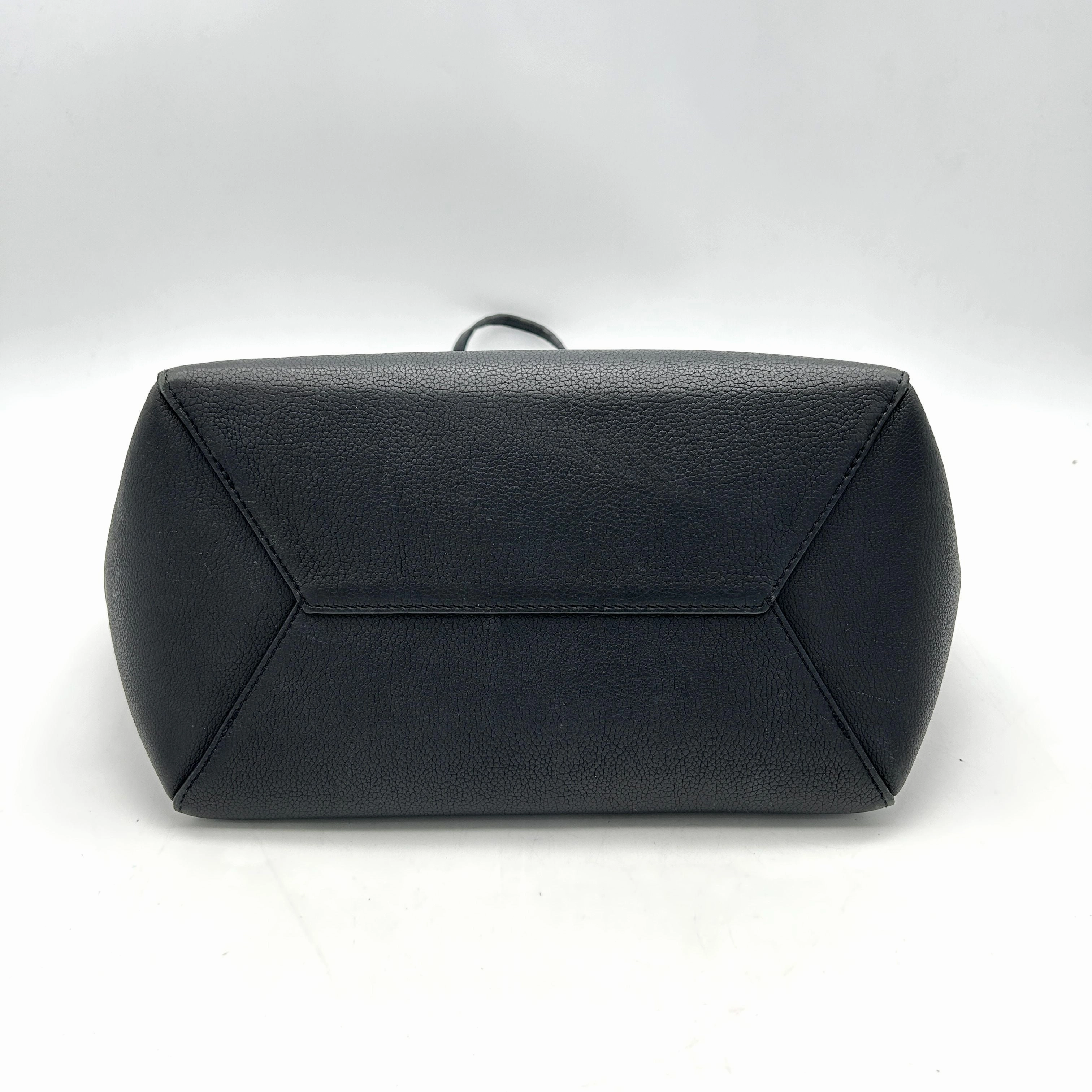 Louis Vuitton | Bags | Louis Vuitton Lock Me Cabas Tote Bag Shoulder Bag Leather Noir LA36917