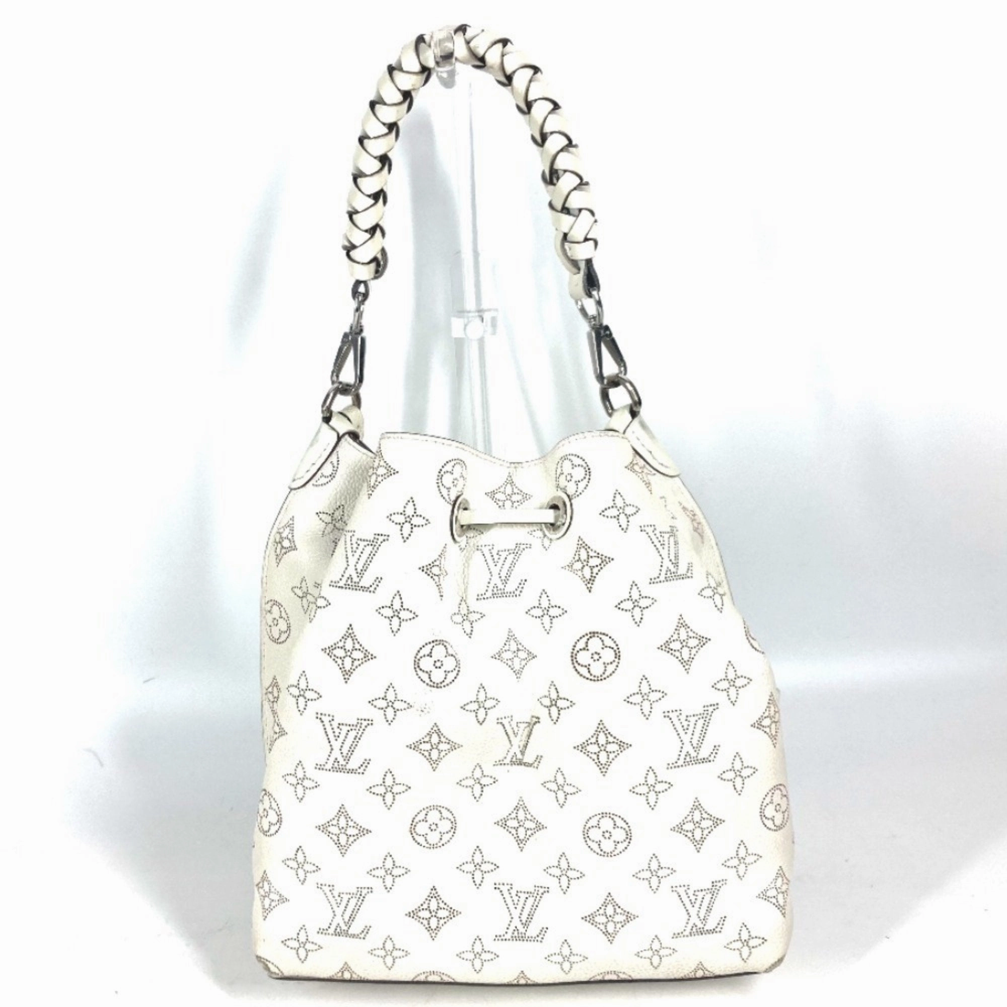 Louis Vuitton Blanc Mahina Leather Handbag Shoulder Bag (Pre-Owned)