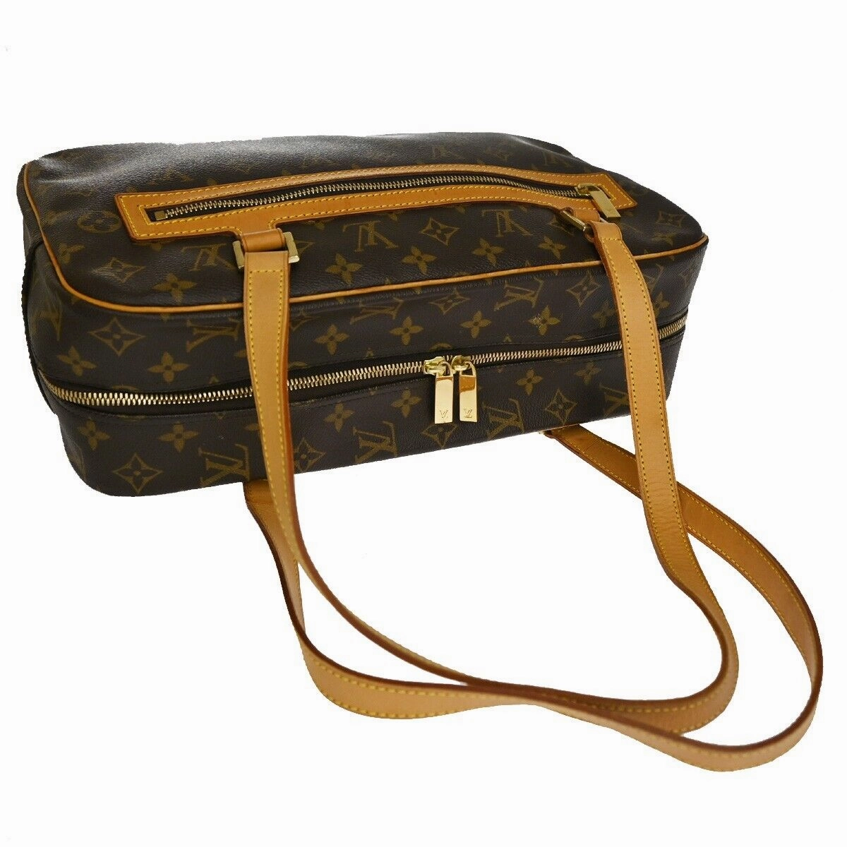 Louis Vuitton Cit  Canvas Shoulder Bag ()