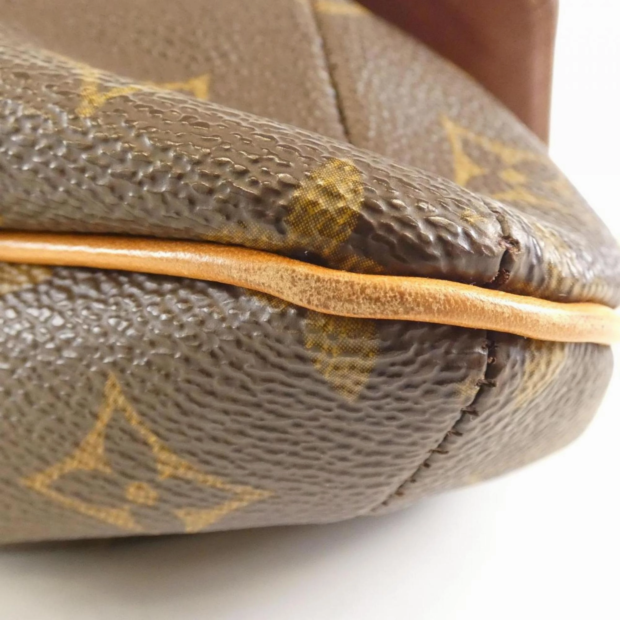 Louis Vuitton Coated Canvas Shoulder Bag (Pre-Owned)