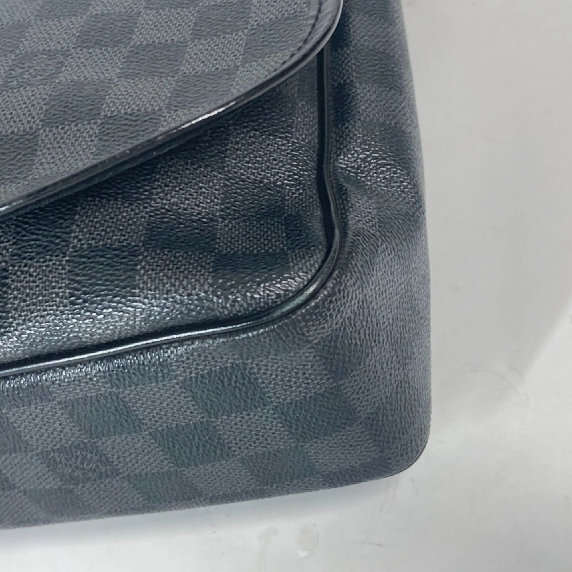 Louis Vuitton Damier Graphite Messenger Bag Shoulder Bag (Pre-Owned)