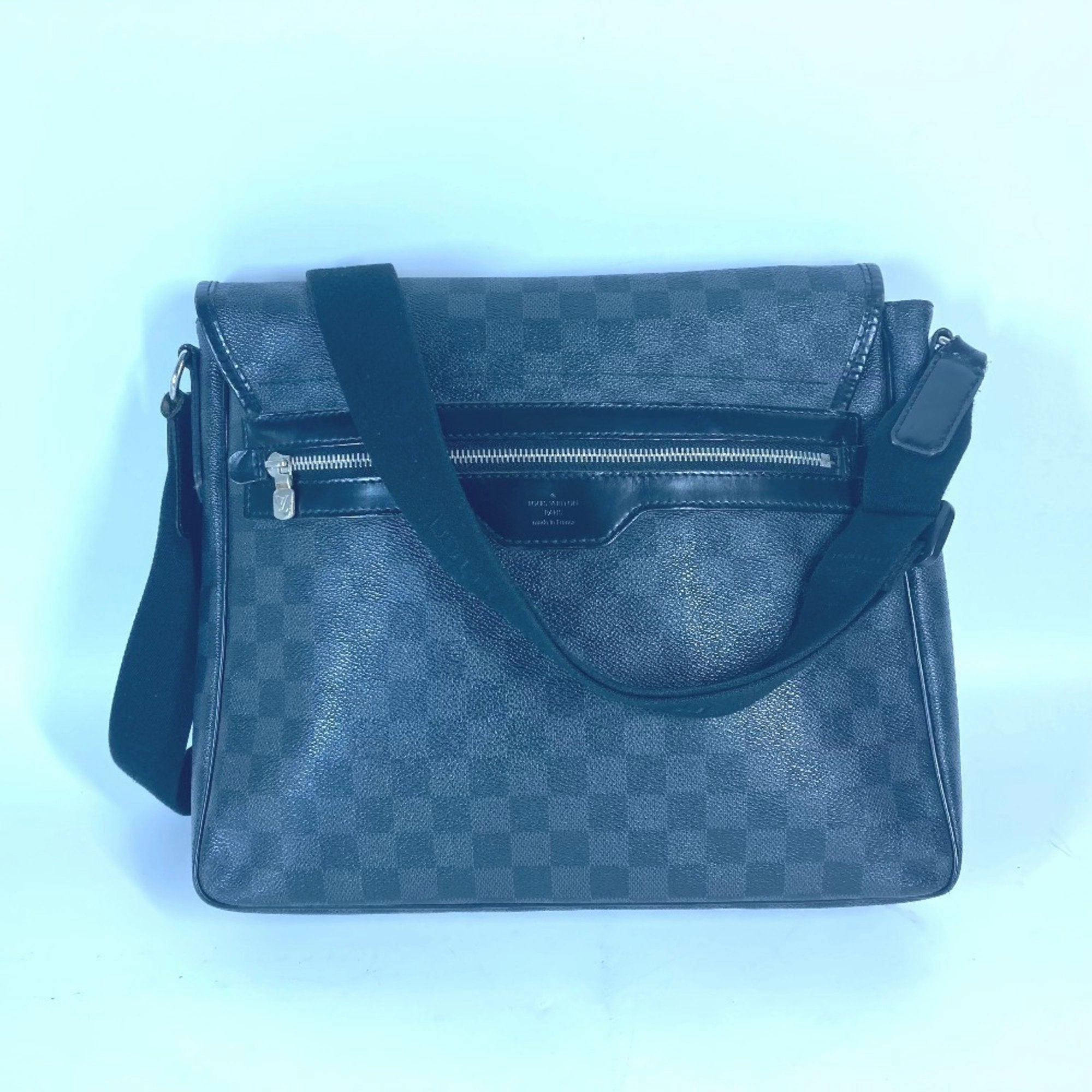 Louis Vuitton Damier Graphite Messenger Bag Shoulder Bag (Pre-Owned)