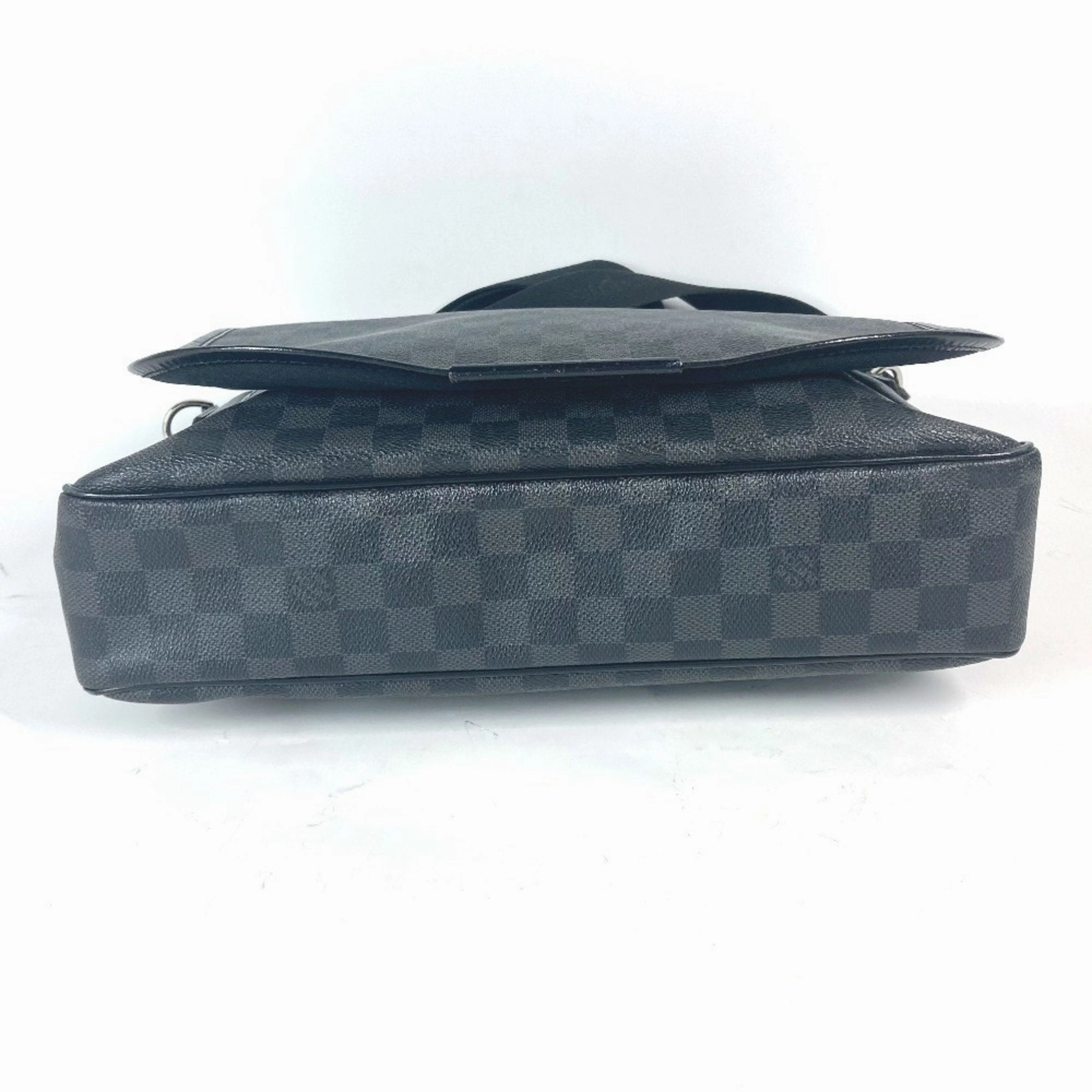 Louis Vuitton Damier Graphite Messenger Bag Shoulder Bag (Pre-Owned)