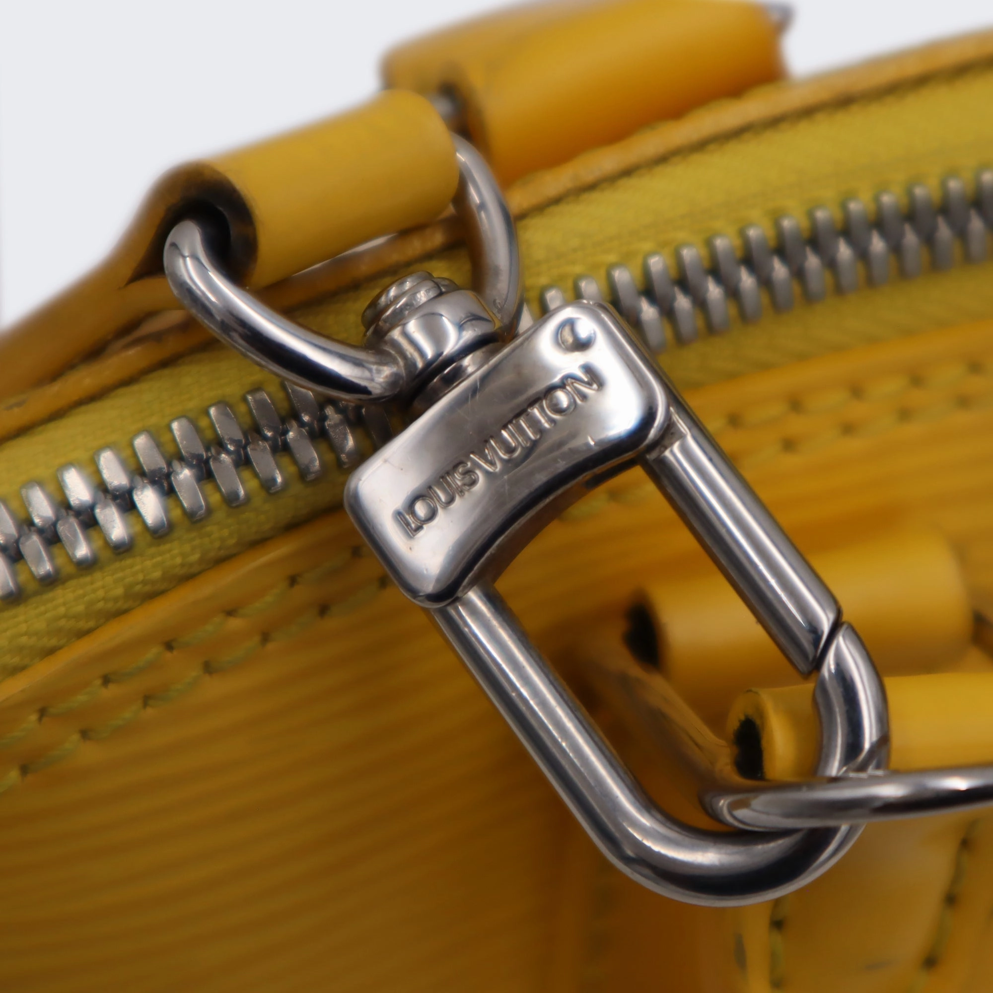 Louis Vuitton Epi Alma PM Shoulder Bag FL2183