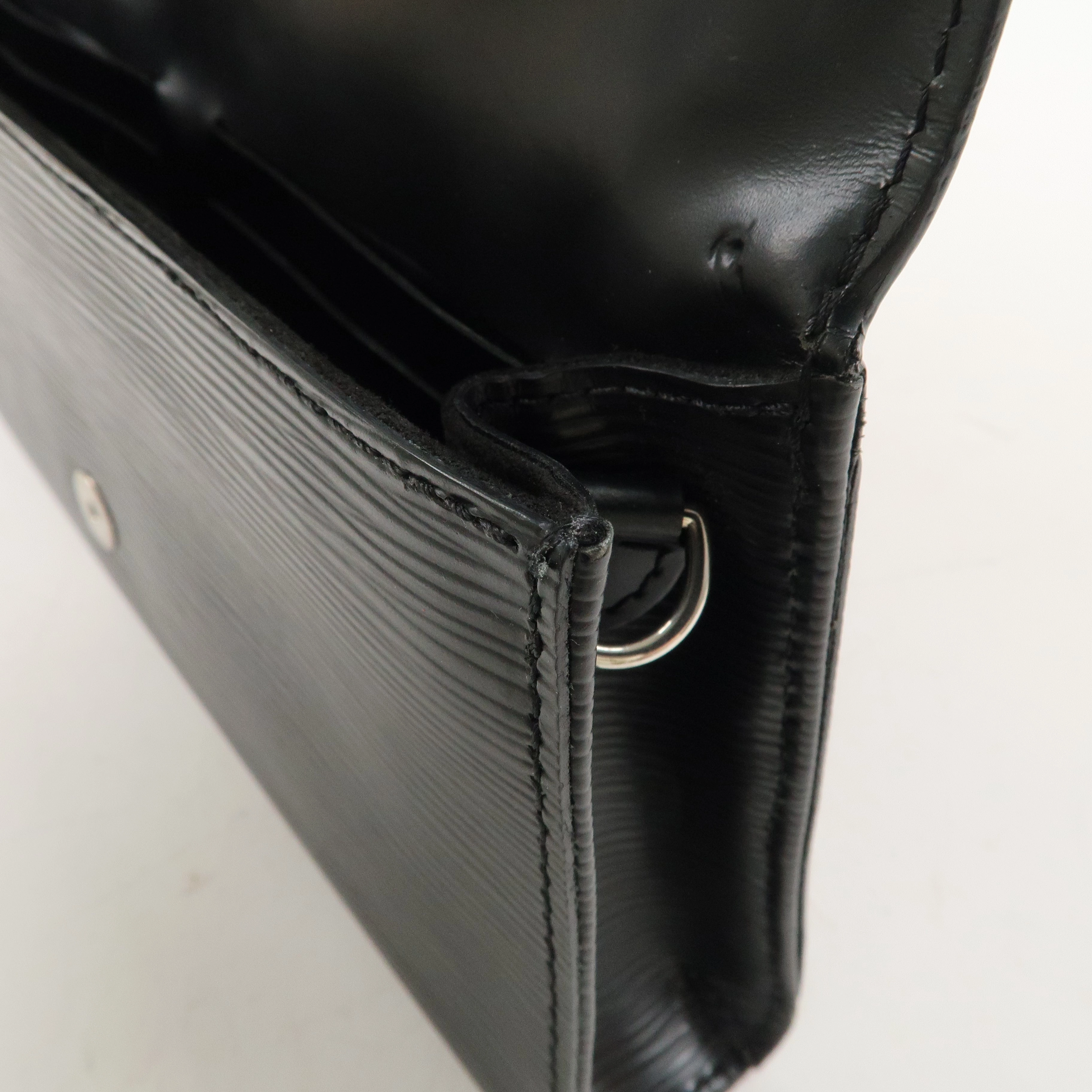 Louis Vuitton Epi Leather Sevigne Shoulder Bag Noir M40522