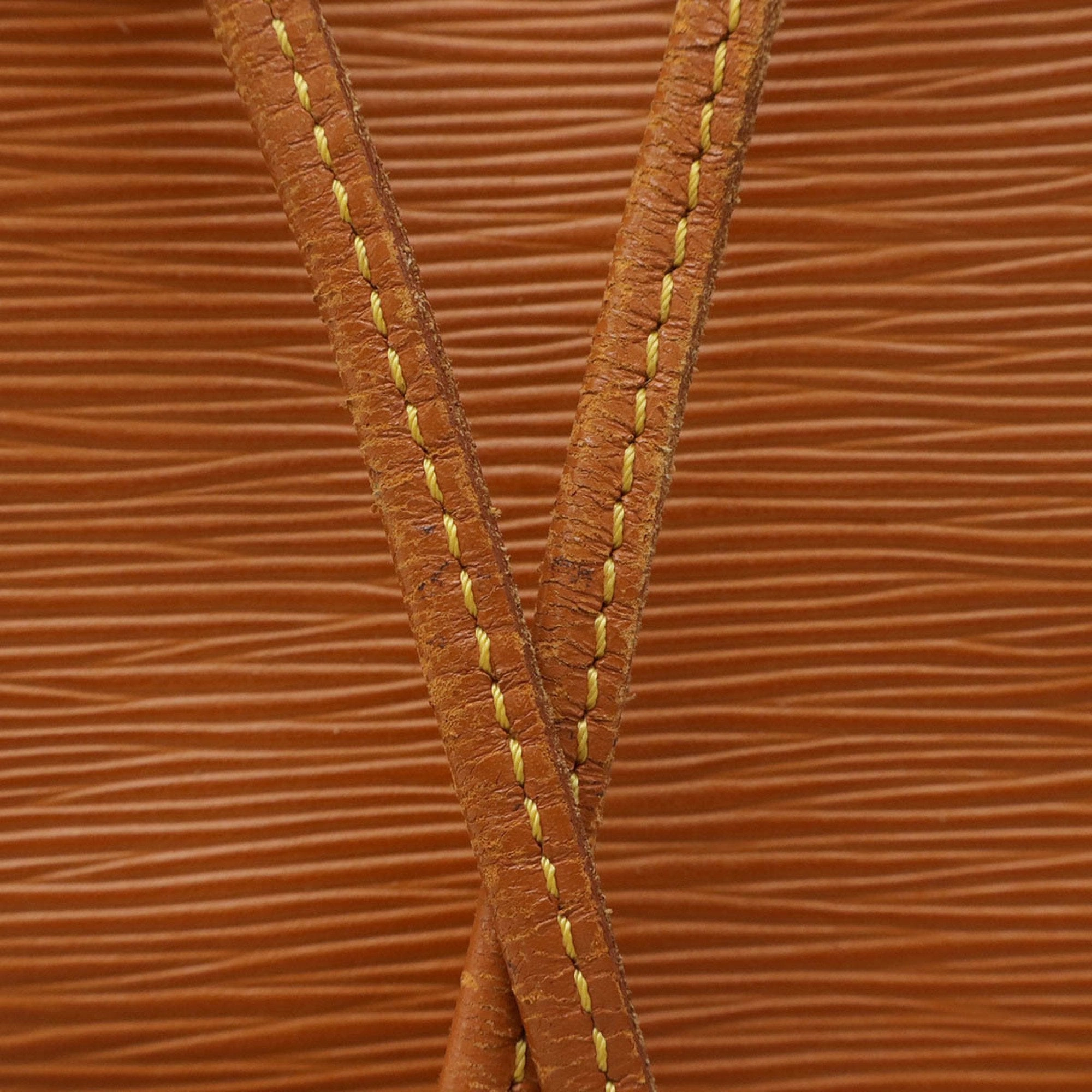 Louis Vuitton Epi Leather Shoulder Bag (Pre-Owned)