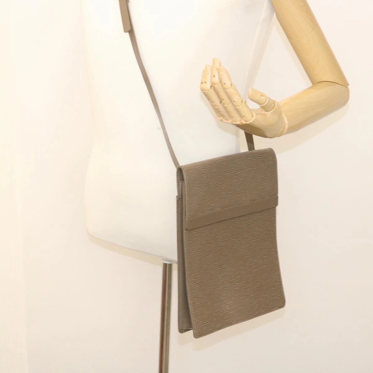 LOUIS VUITTON Epi Ramatuelle Shoulder Bag pepper M5247C LV yk3823