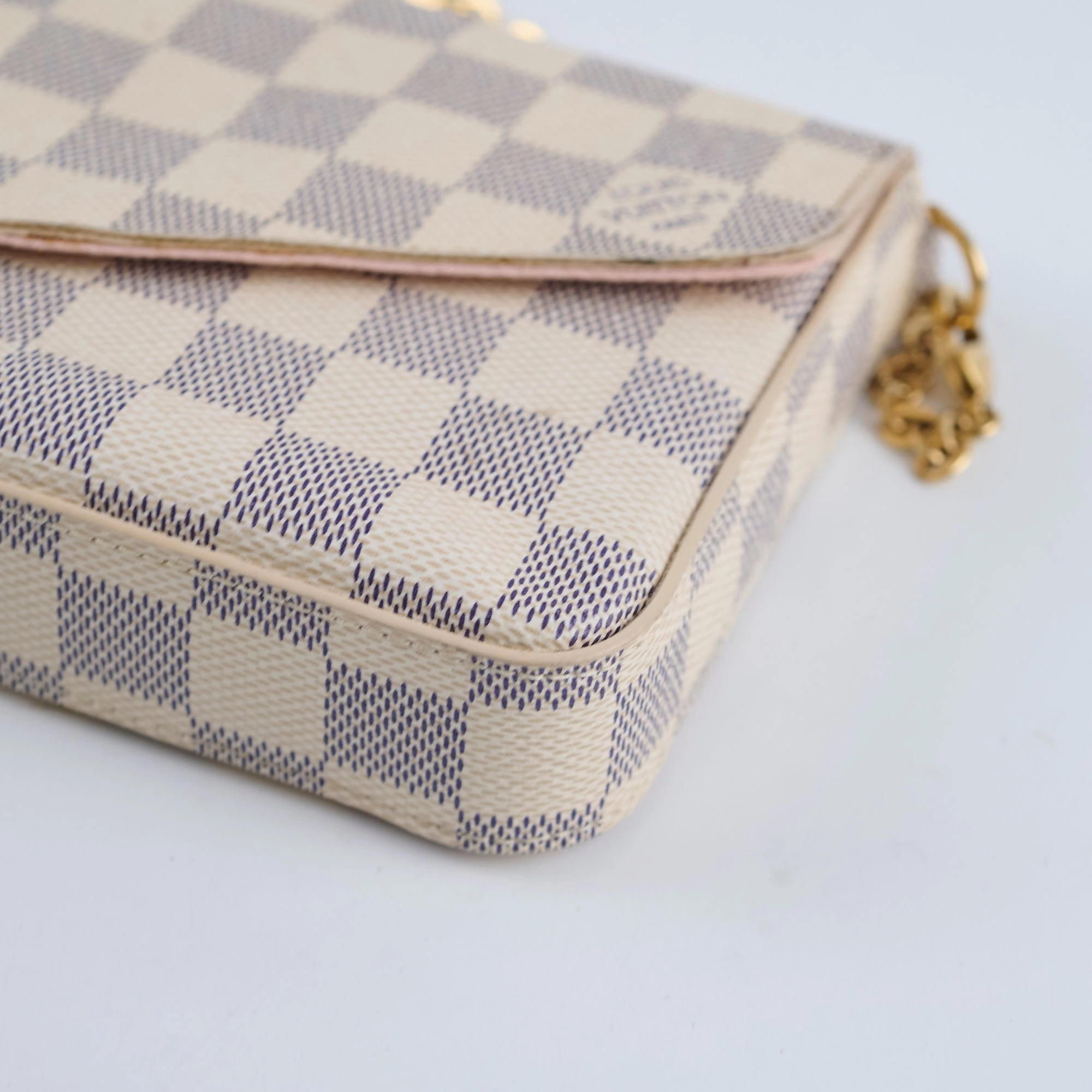 Louis Vuitton Felicie Crossbody clutch Damier Azur