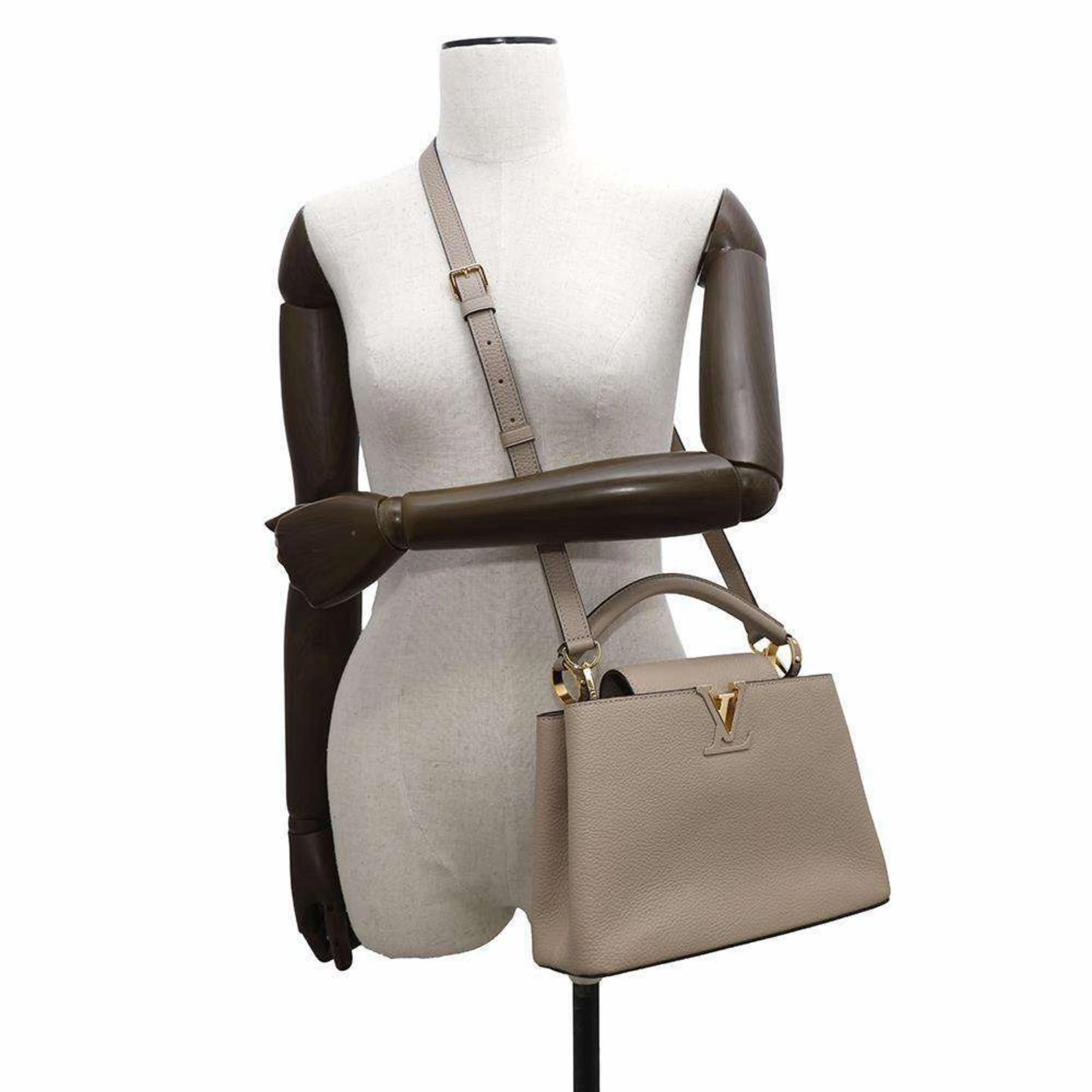 Louis Vuitton Leather Handbag Shoulder Bag (Pre-Owned)