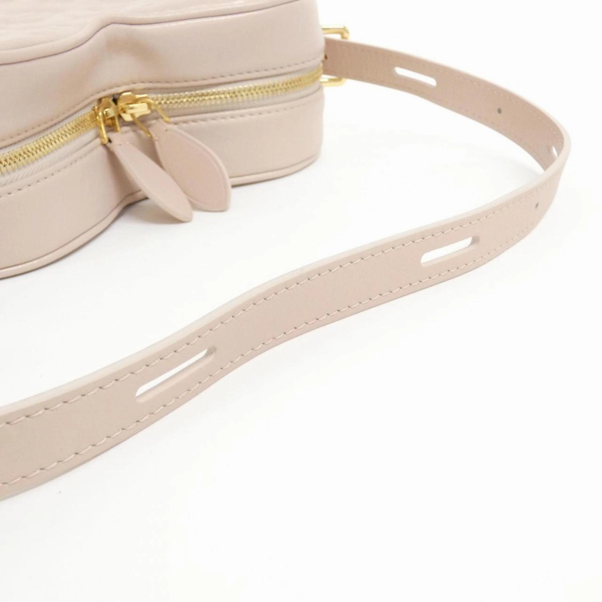 Louis Vuitton Leather Shoulder Bag (Pre-Owned)